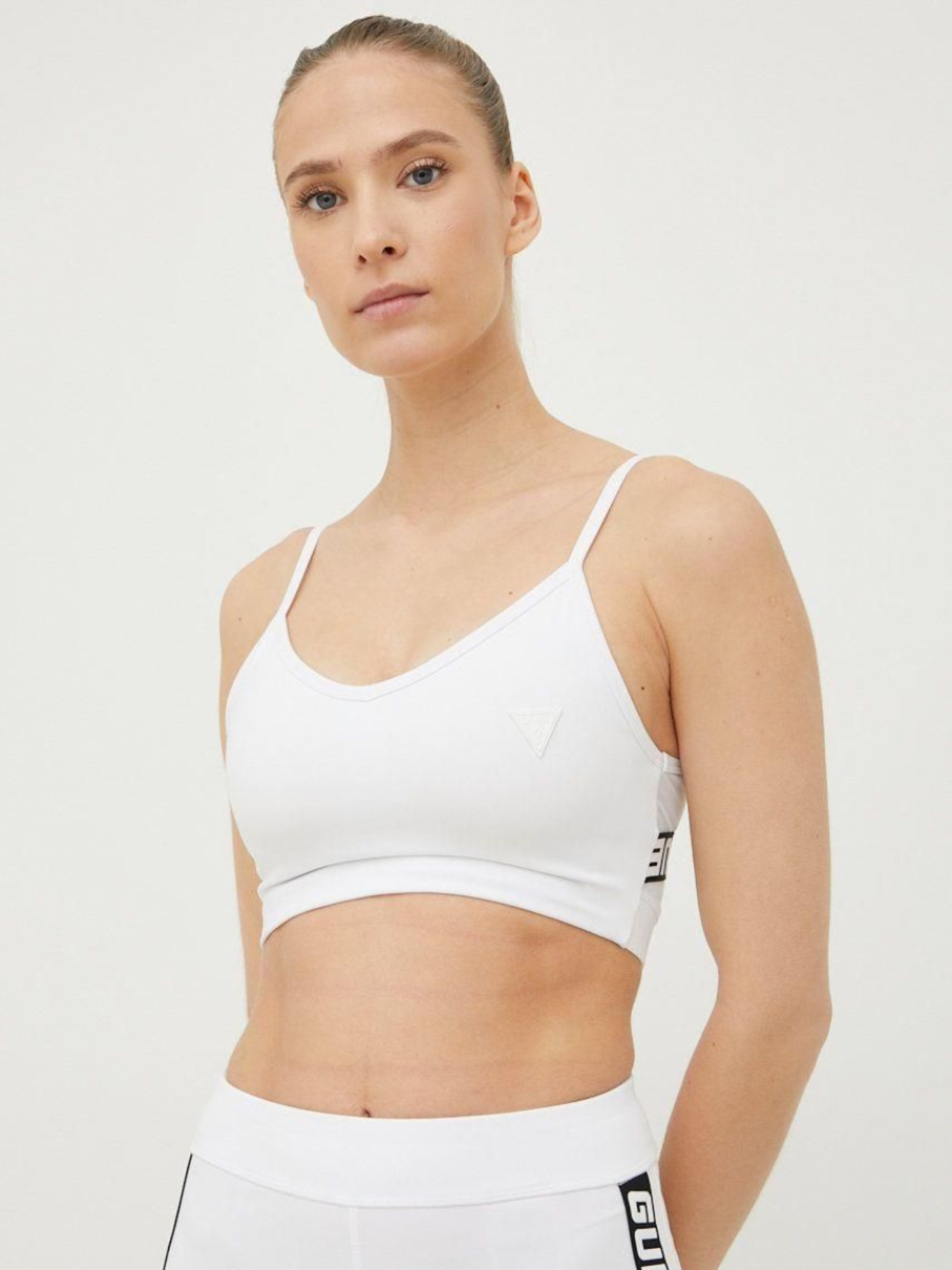 detail Guess dámsky biely top