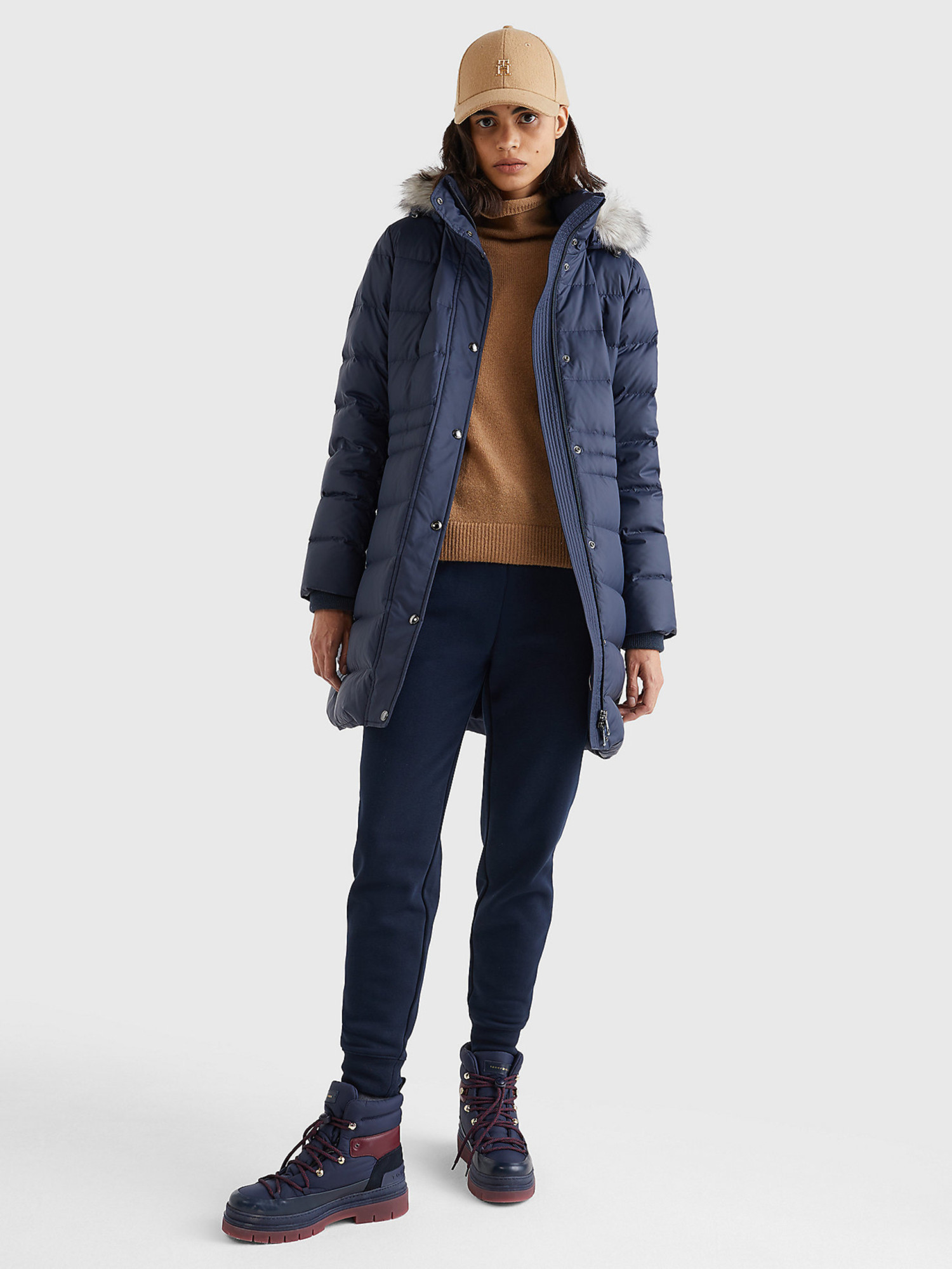 detail Tommy Hilfiger dámsky tmavomodrý kabát TYRA