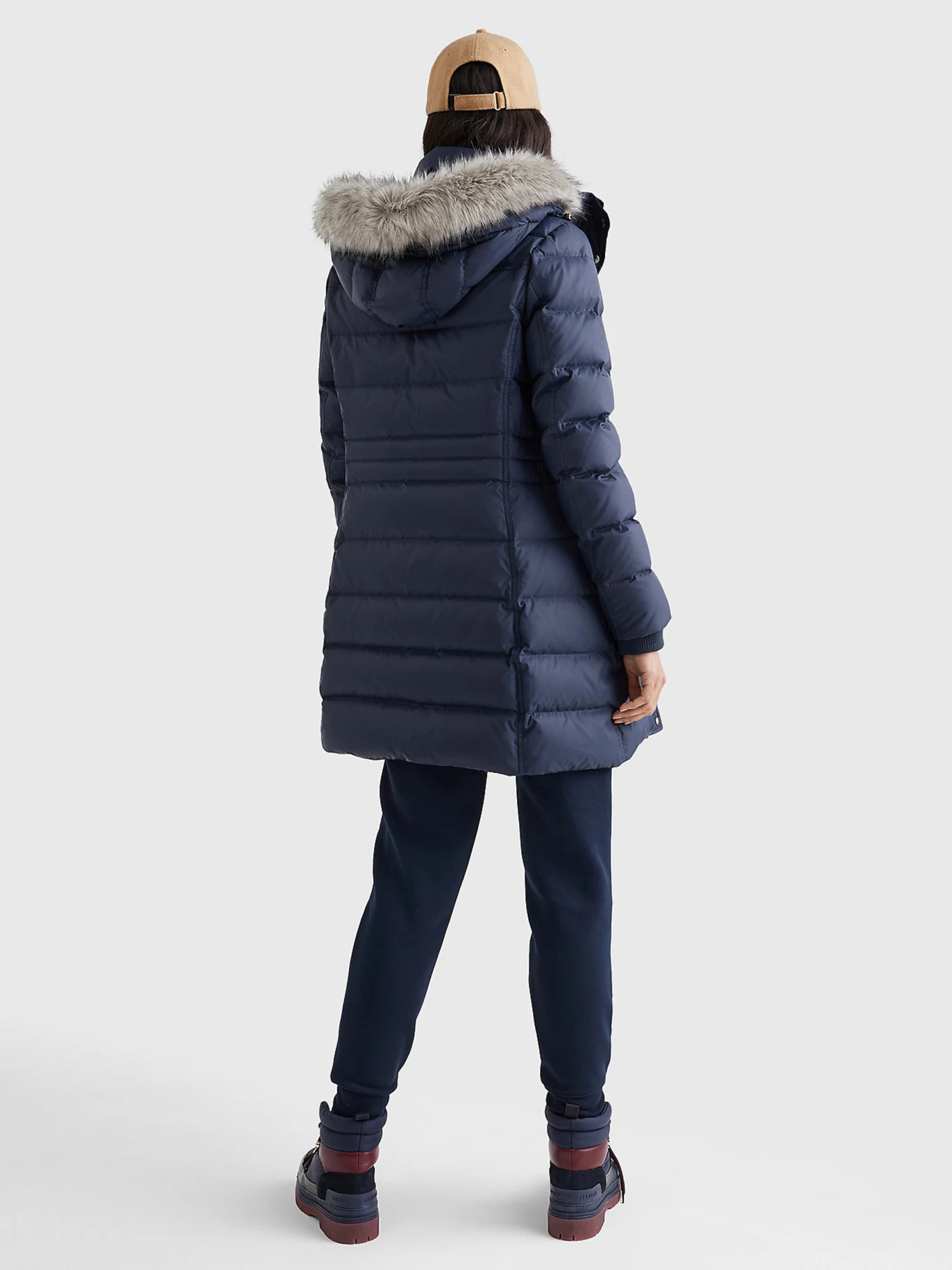 detail Tommy Hilfiger dámsky tmavomodrý kabát TYRA