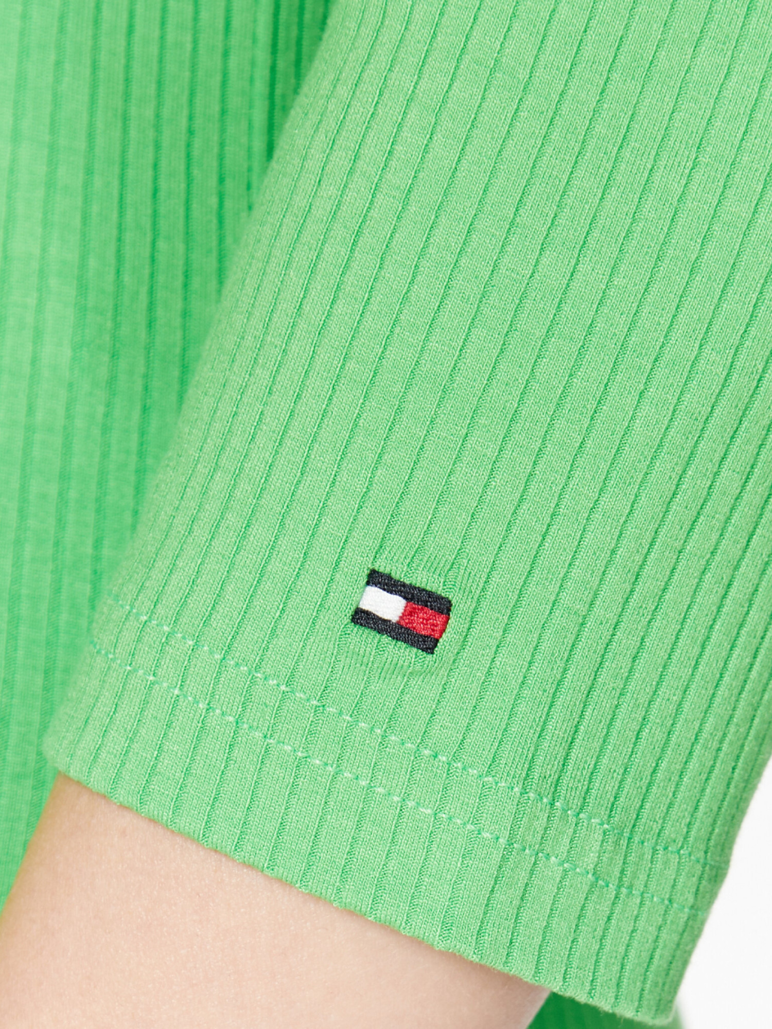 detail Tommy Hilfiger dámske zelené tričko