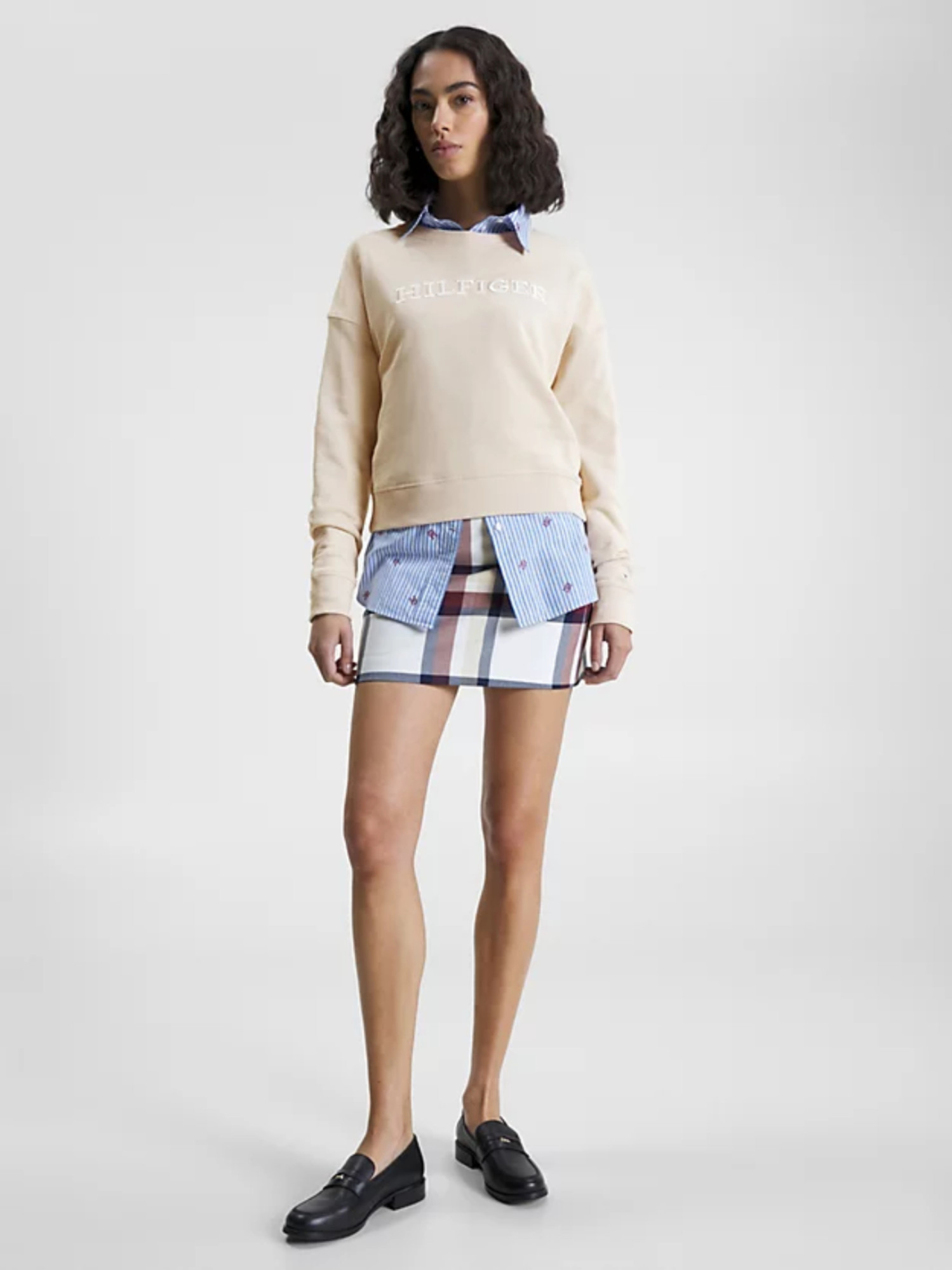 detail Tommy Hilfiger dámská béžová mikina