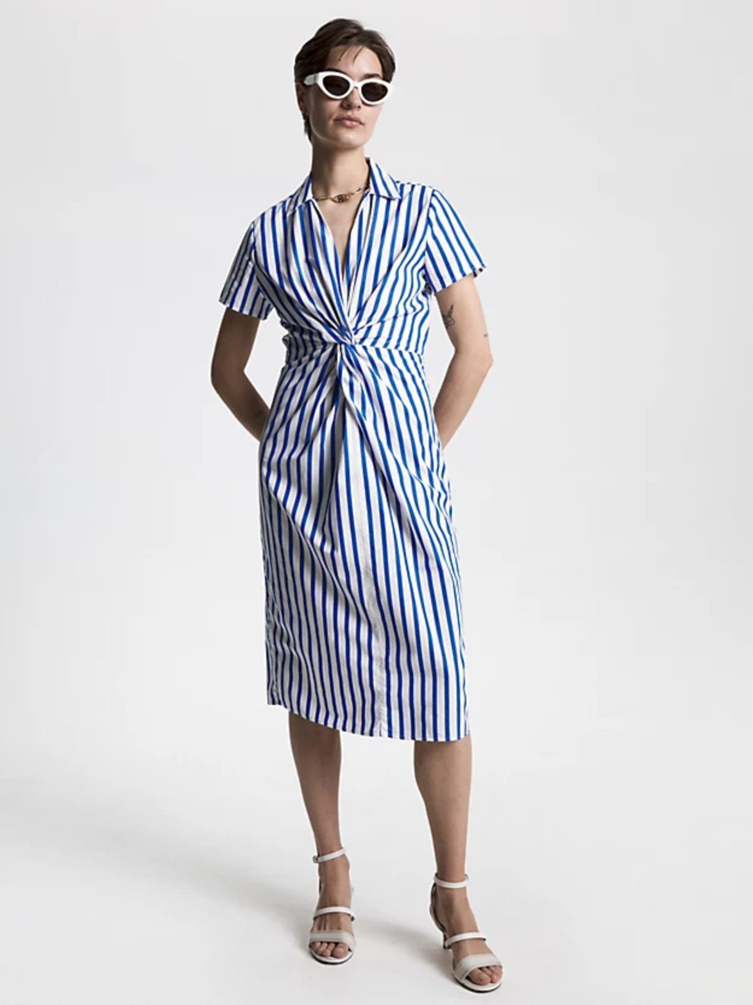 detail Tommy Hilfiger dámske pruhované šaty