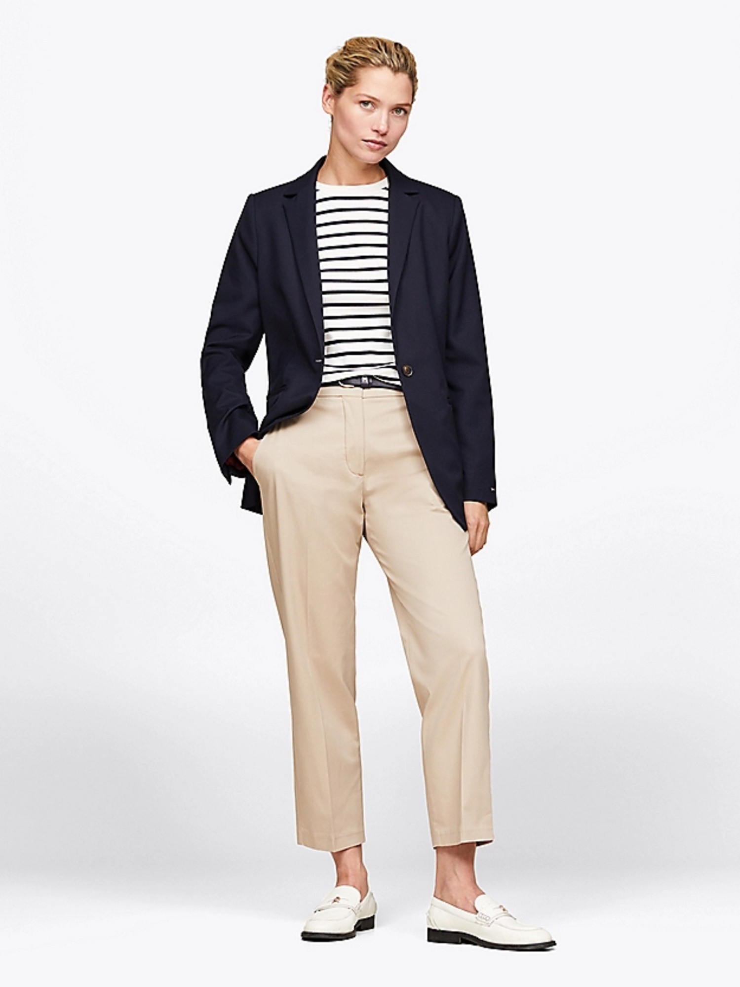 detail Tommy Hilfiger dámske tmavo modré sako