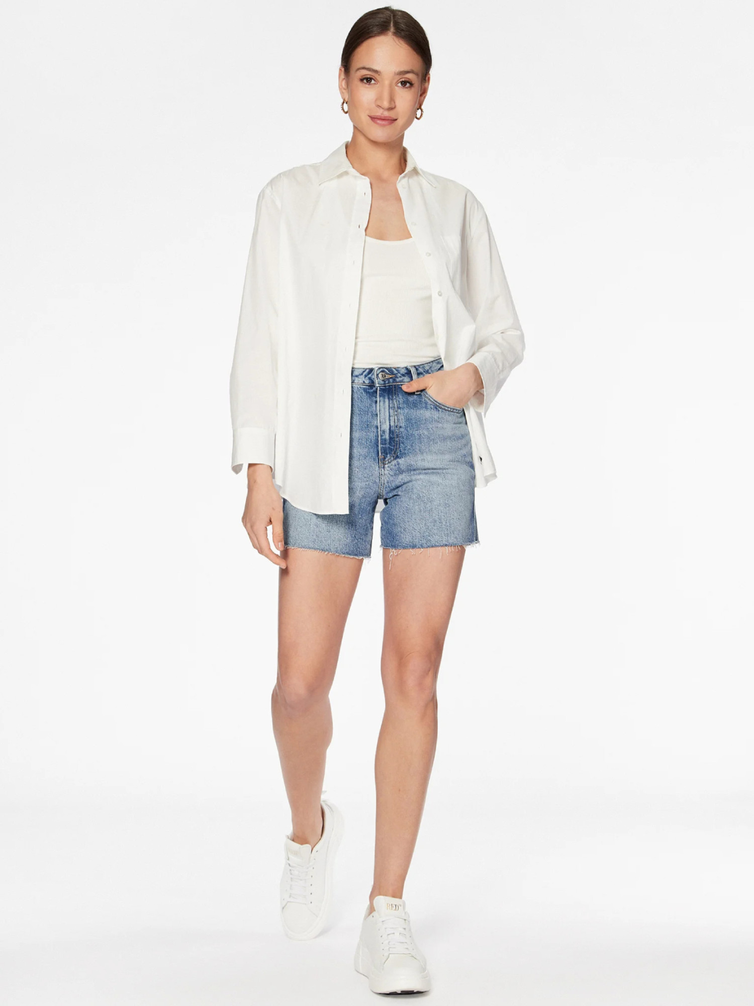 detail Tommy Hilfiger dámske modré džínsové šortky