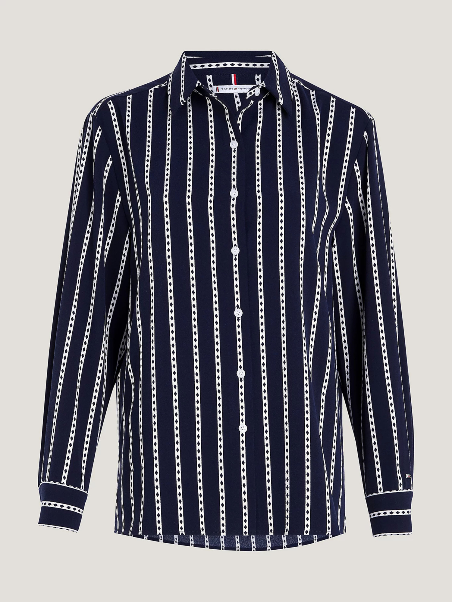 detail Tommy Hilfiger dámska tmavo modrá košeľa so vzorom