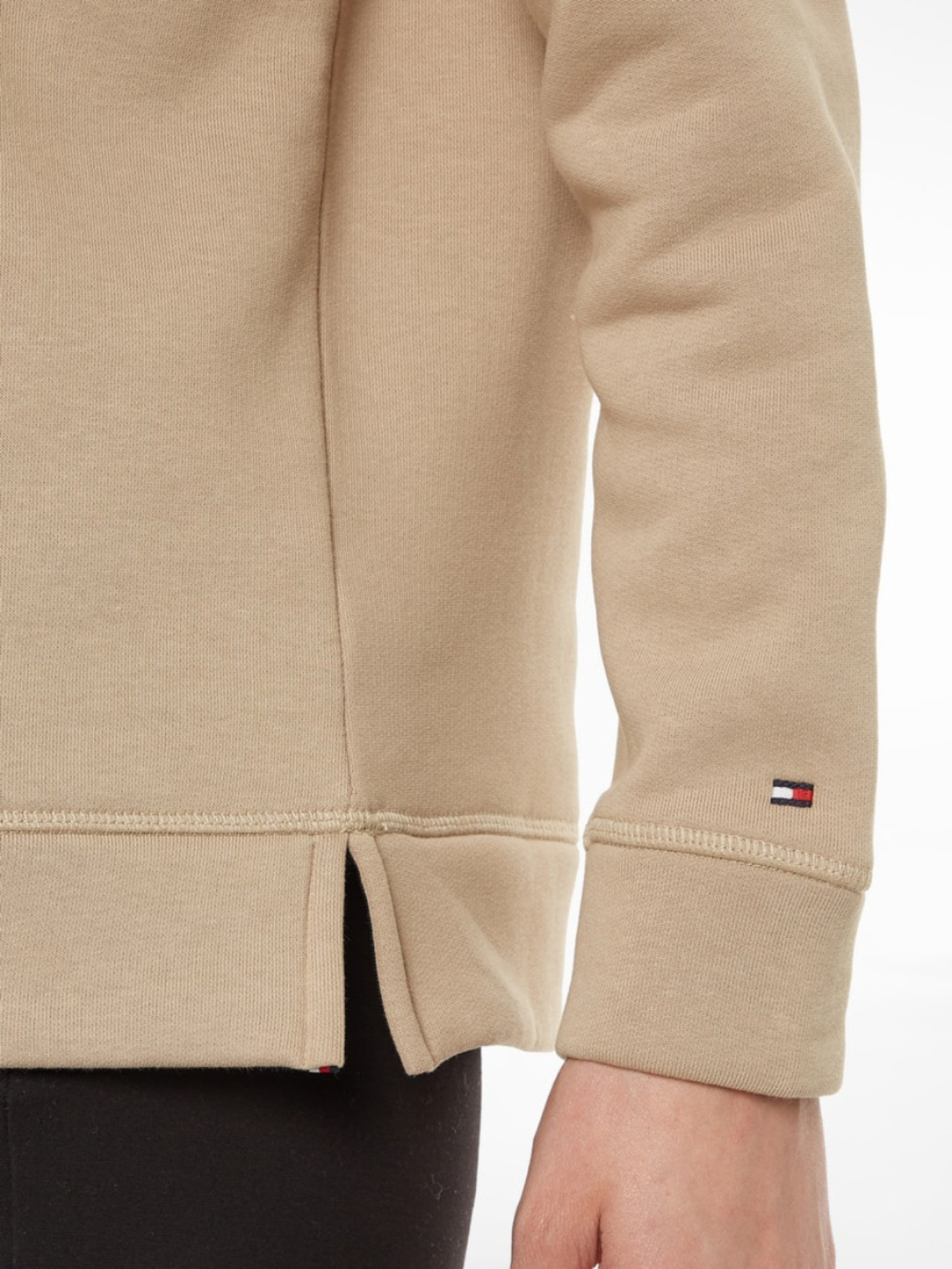 detail Tommy Hilfiger dámska béžová mikina Hoodie