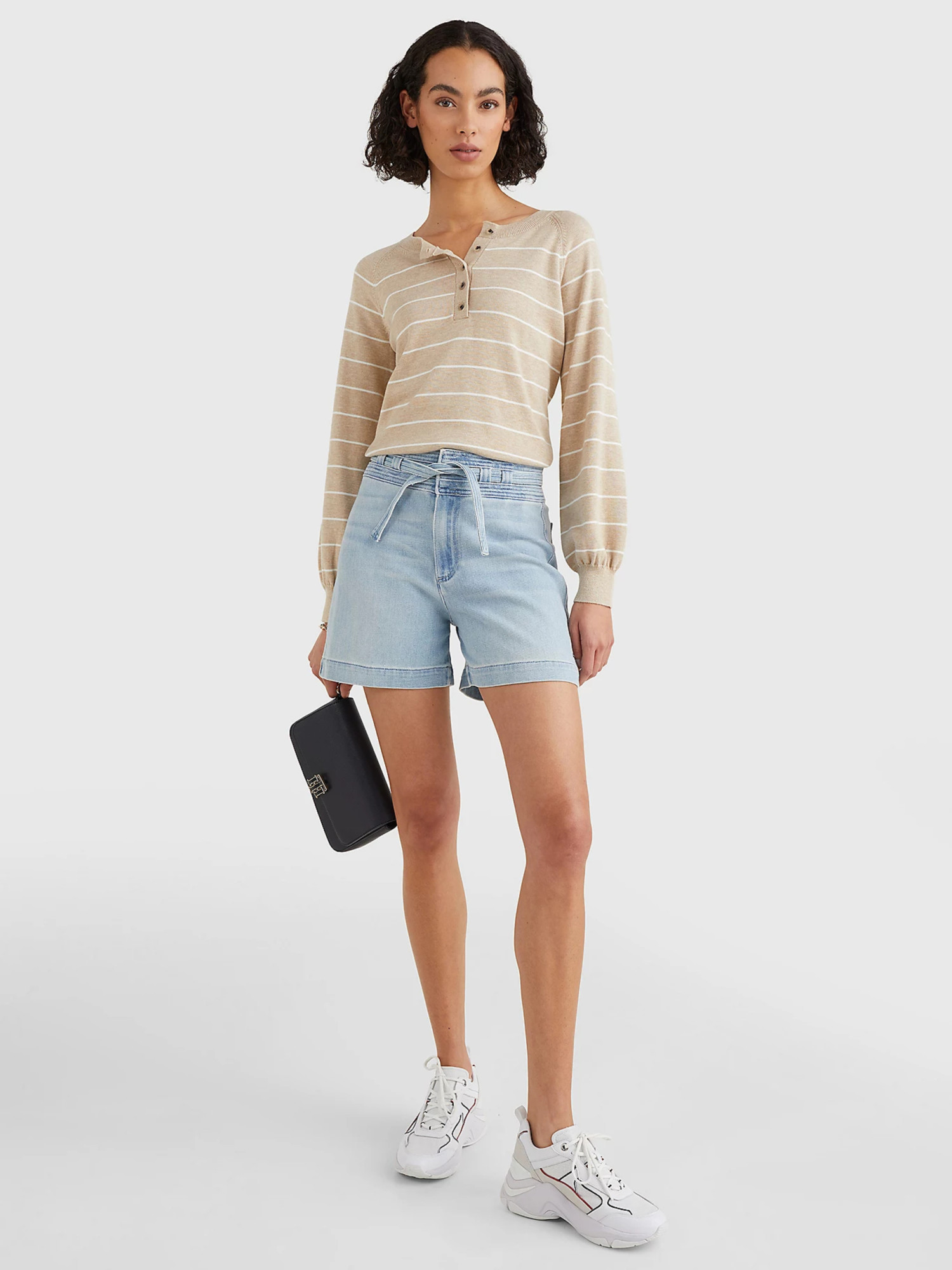 detail Tommy Hilfiger dámsky krémový pruhovaný svetrík