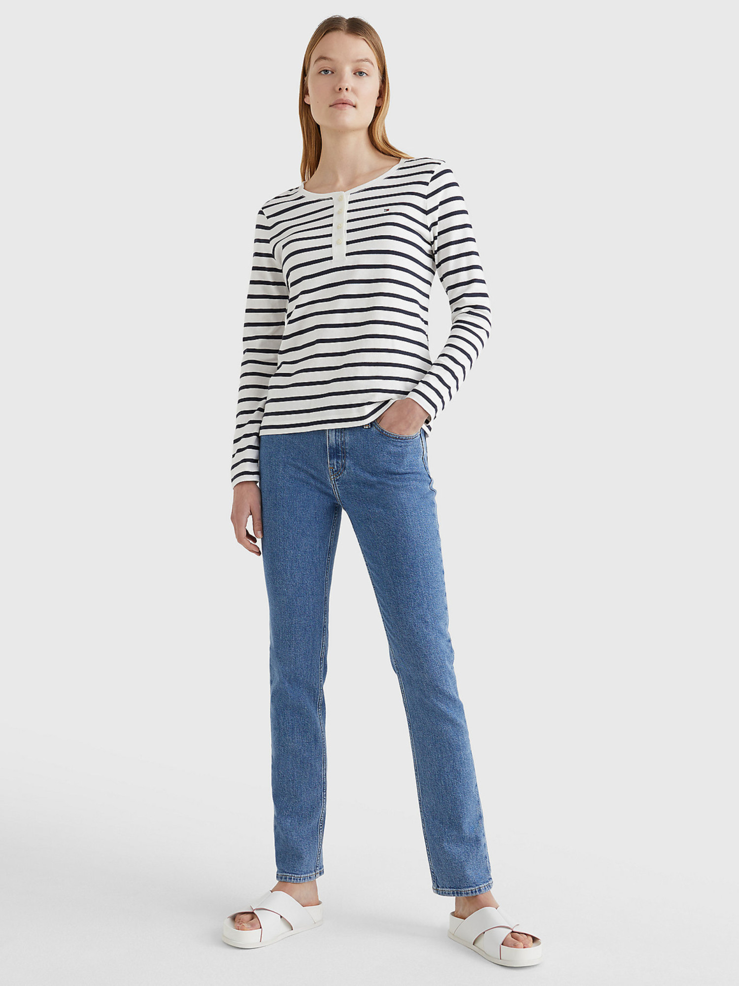 detail Tommy Hilfiger dámske pruhované tričko