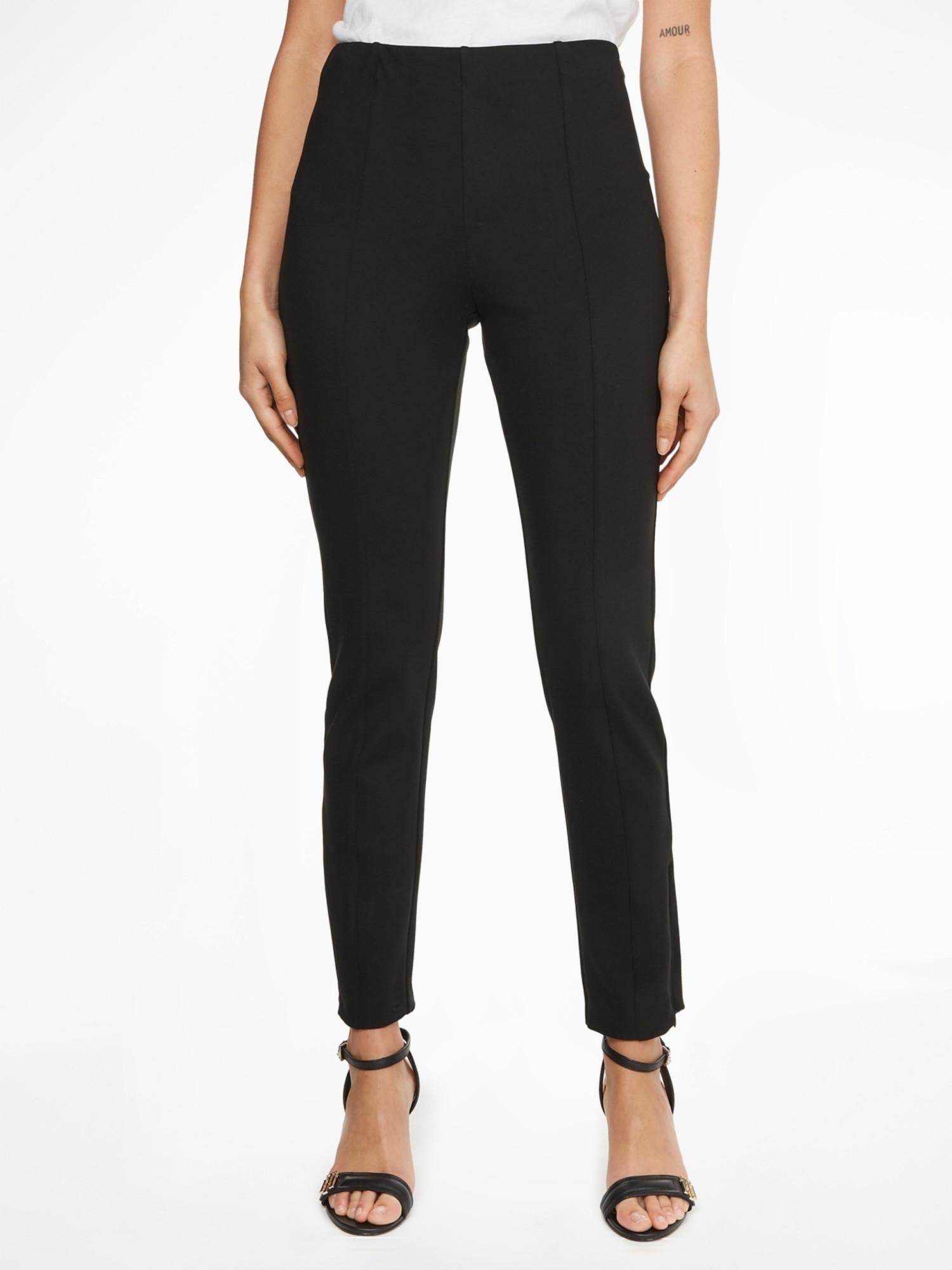 detail Dámske čierne skinny nohavice od Tommy Hilfiger