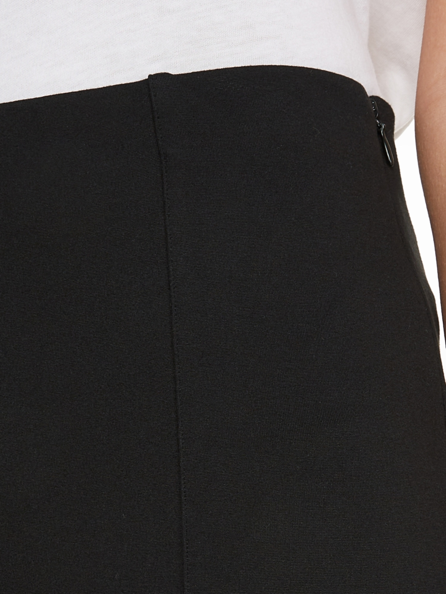 detail Dámske čierne skinny nohavice od Tommy Hilfiger