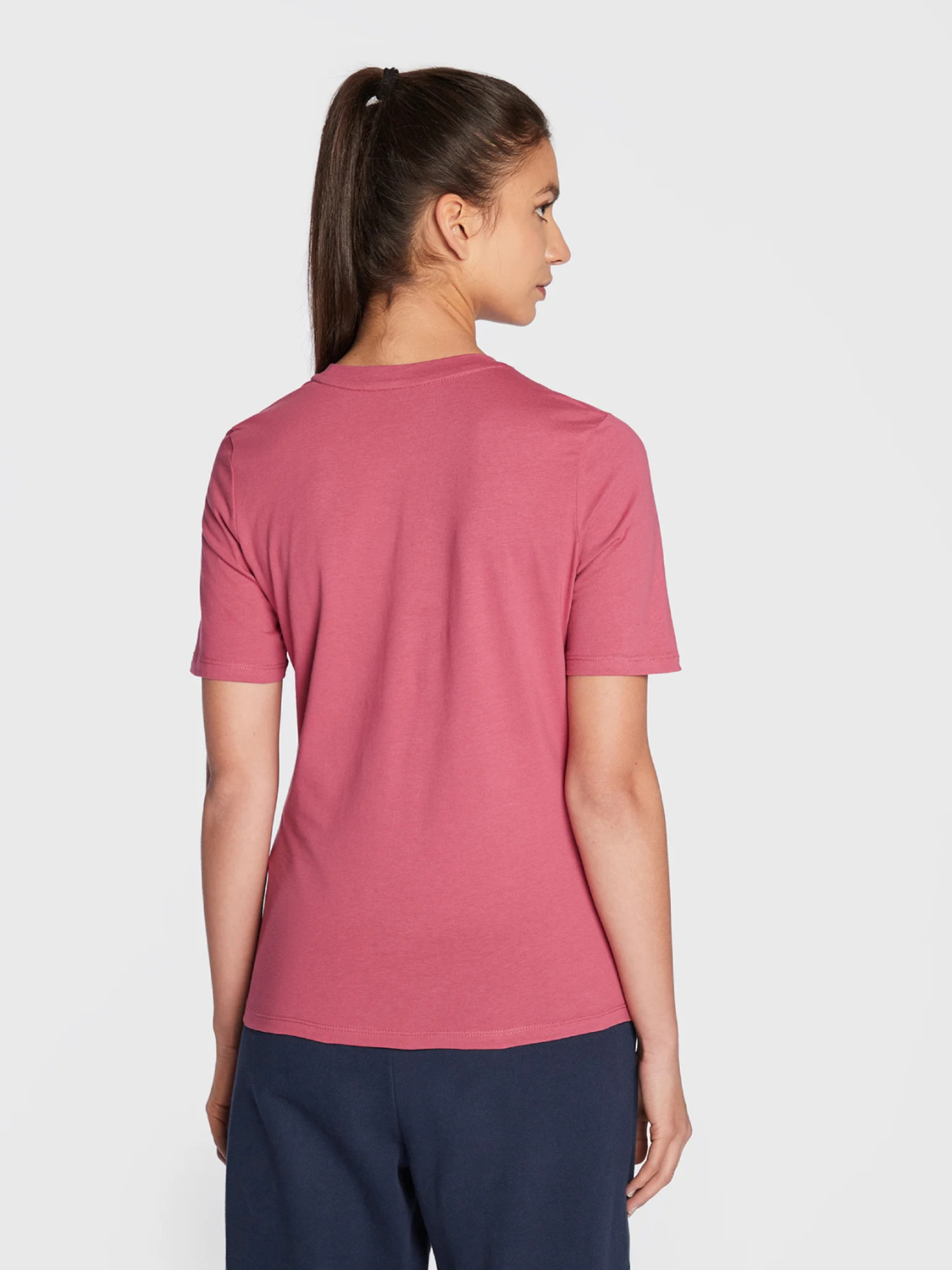 detail Tommy Hilfiger dámske malinové tričko
