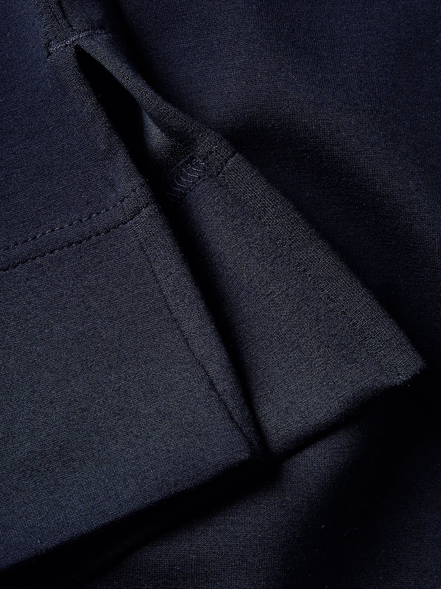 detail Tommy Hilfiger dámska tmavomodrá mikina s kapucňou