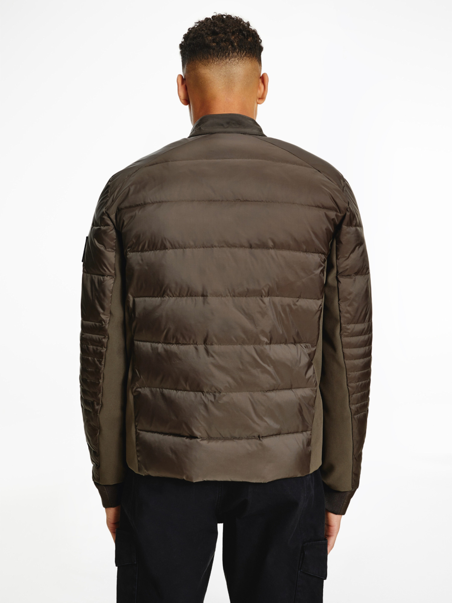 detail Calvin Klein pánska khaki zelená bunda