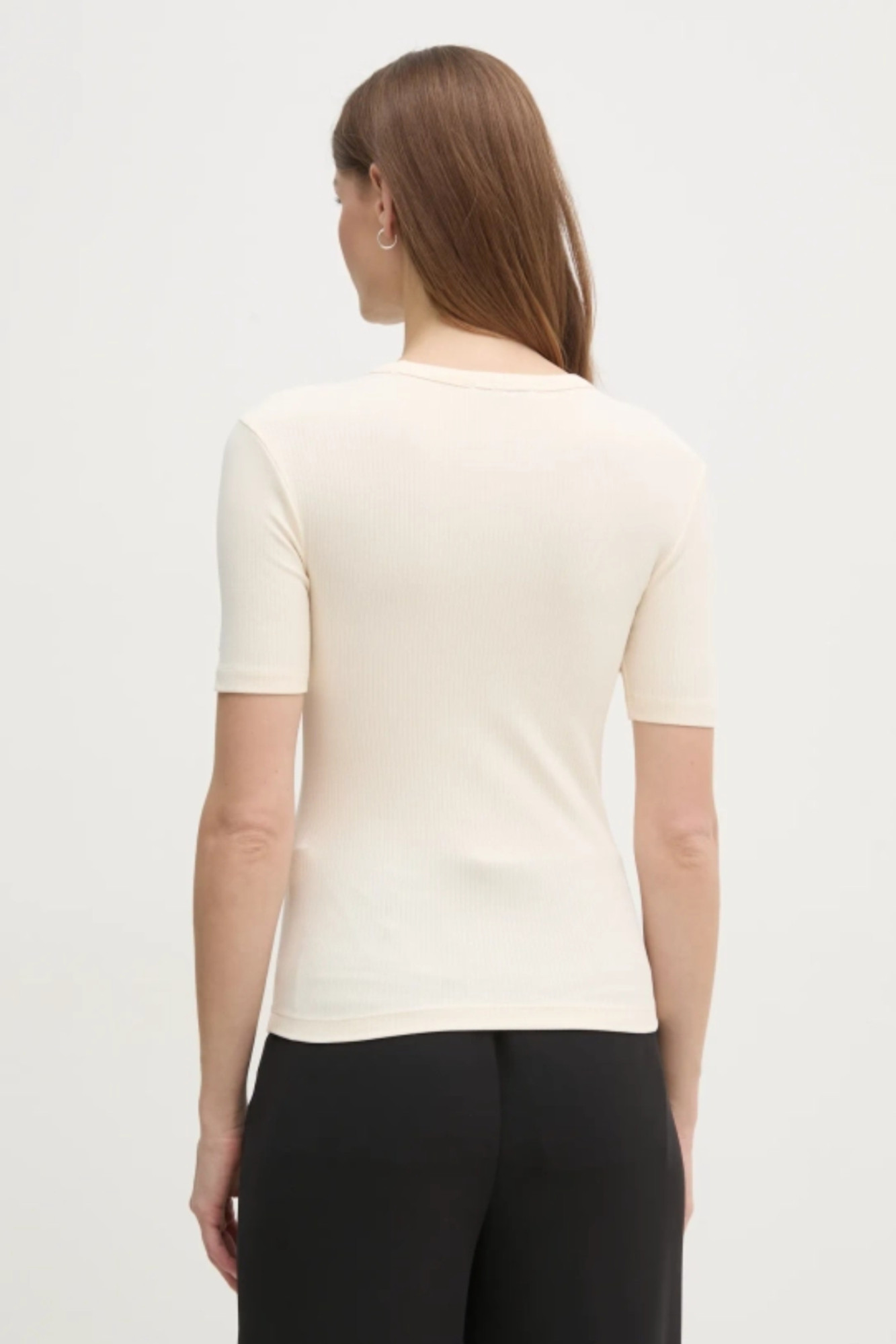 detail Tommy Hilfiger dámske béžové tričko