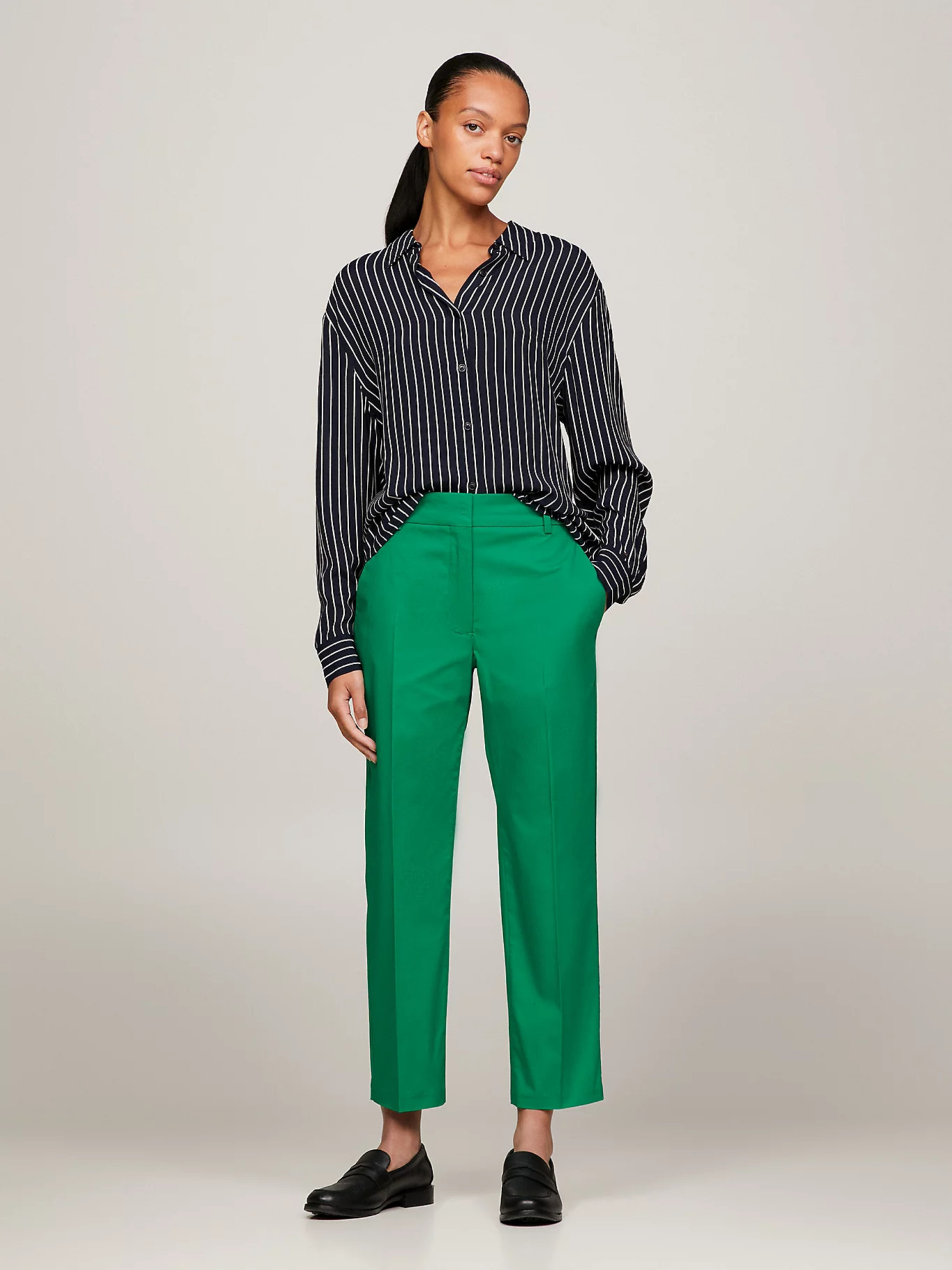detail Tommy Hilfiger dámske zelené Chino nohavice