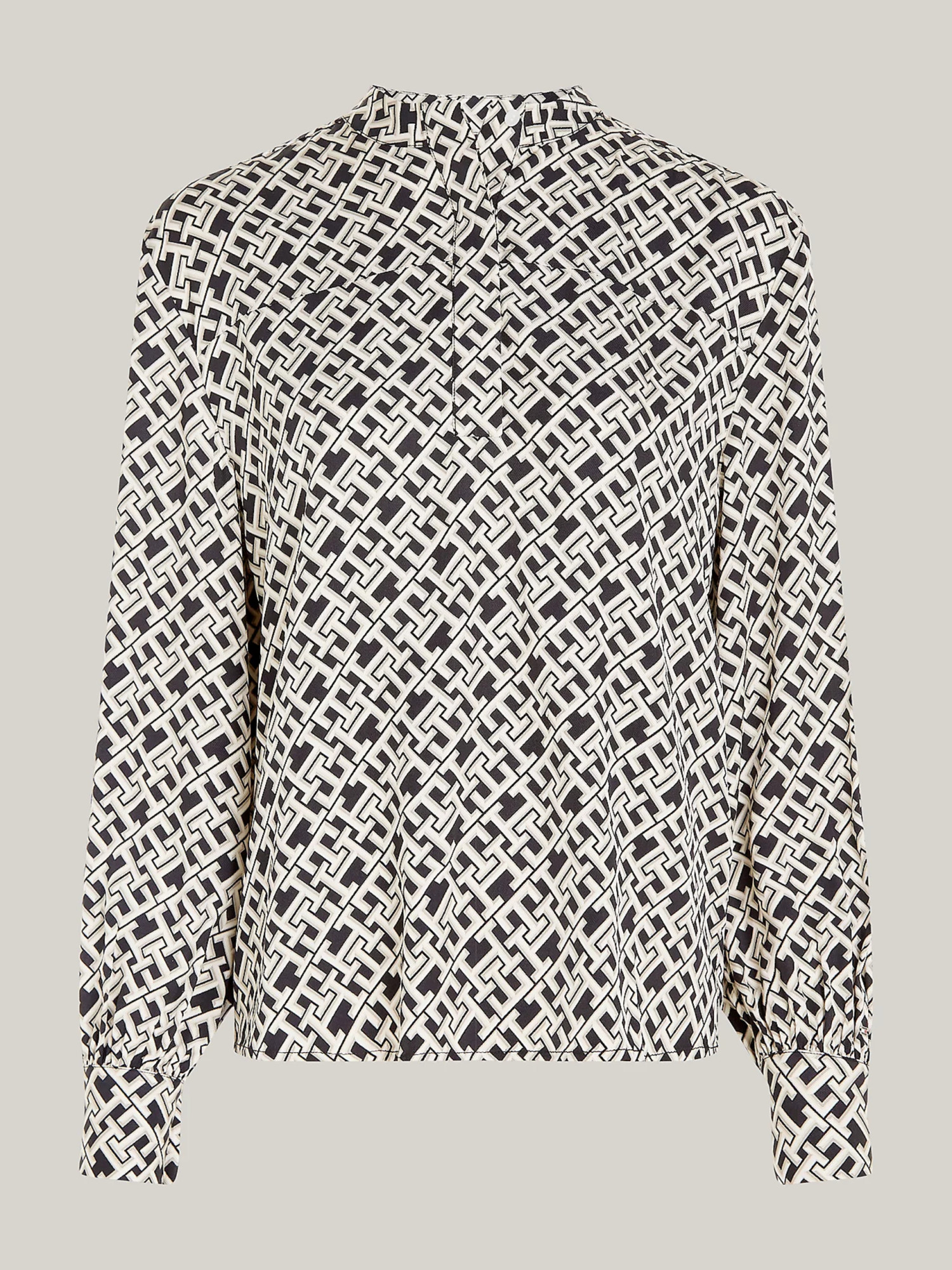 detail Tommy Hilfiger dámska vzorovaná blúzka