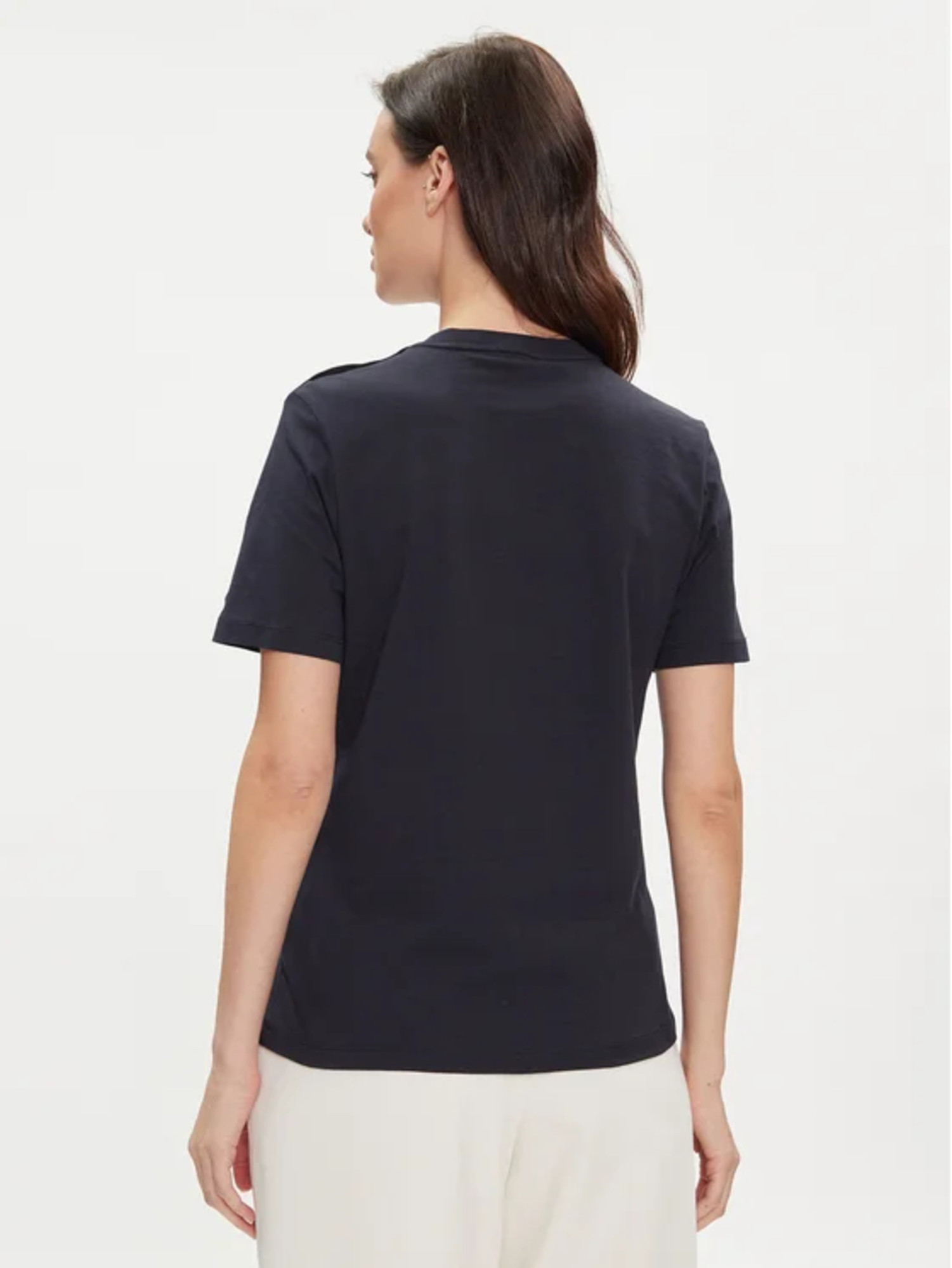 detail Tommy Hilfiger dámske tmavo modré tričko