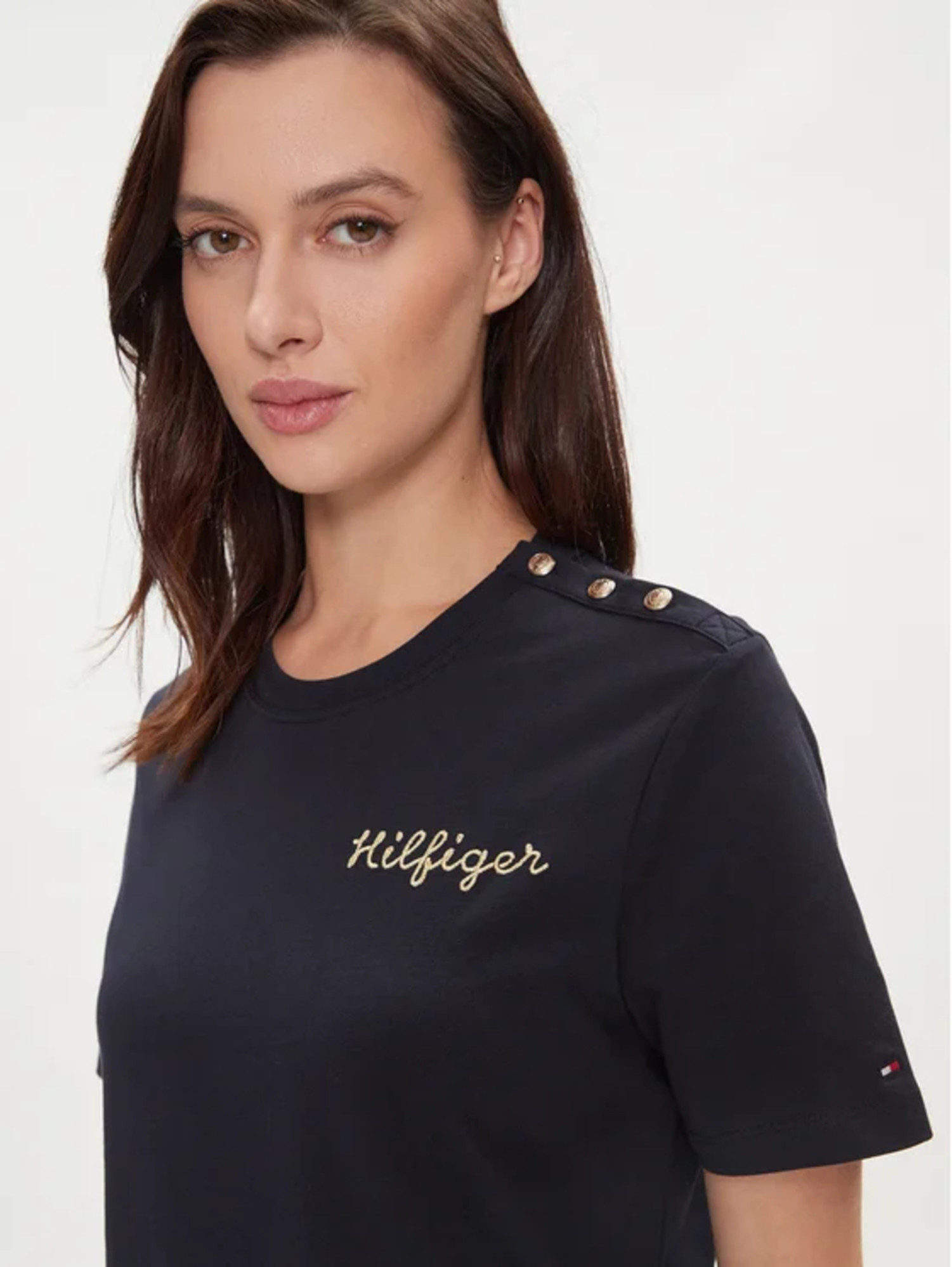 detail Tommy Hilfiger dámske tmavo modré tričko