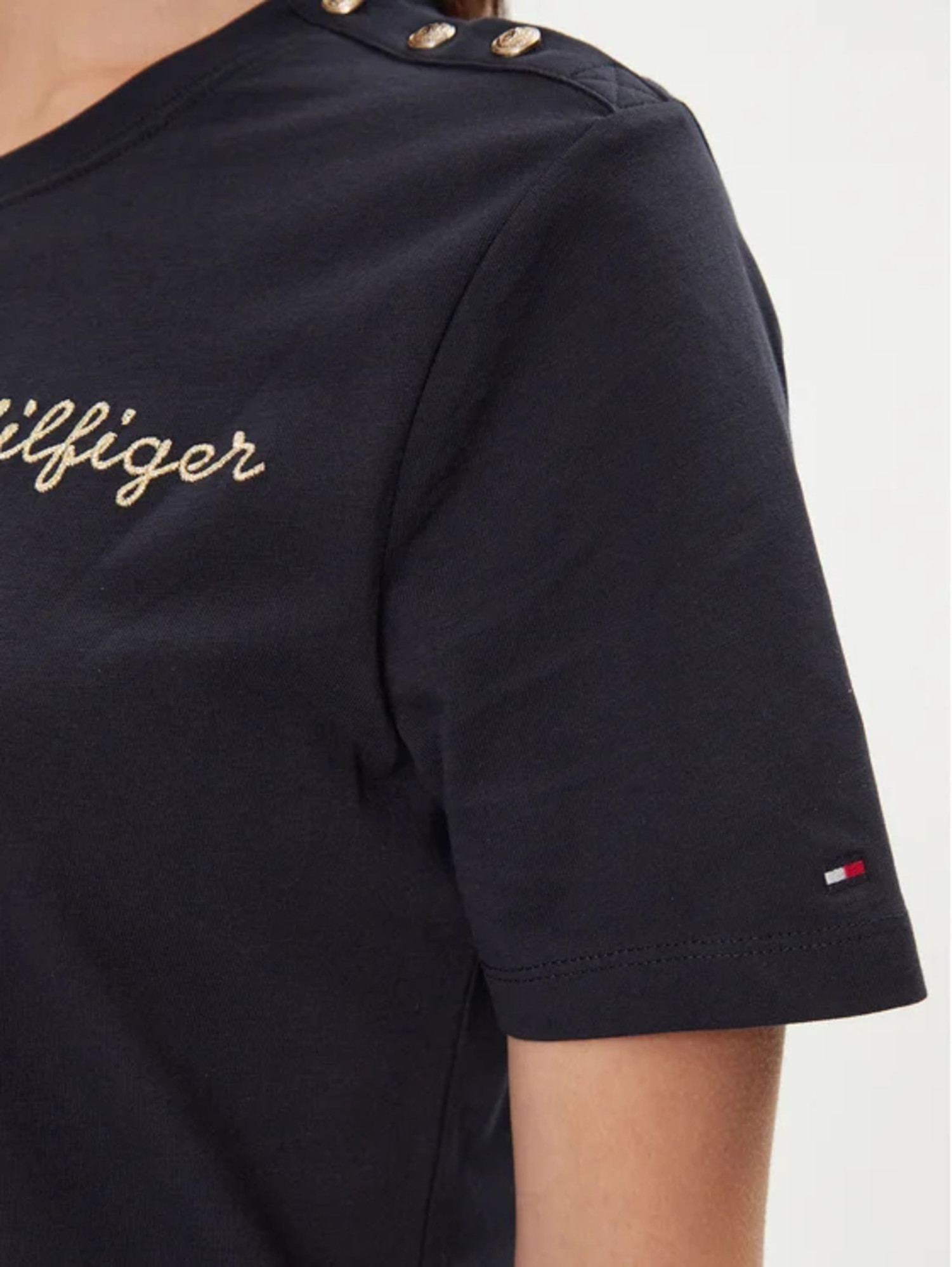 detail Tommy Hilfiger dámske tmavo modré tričko