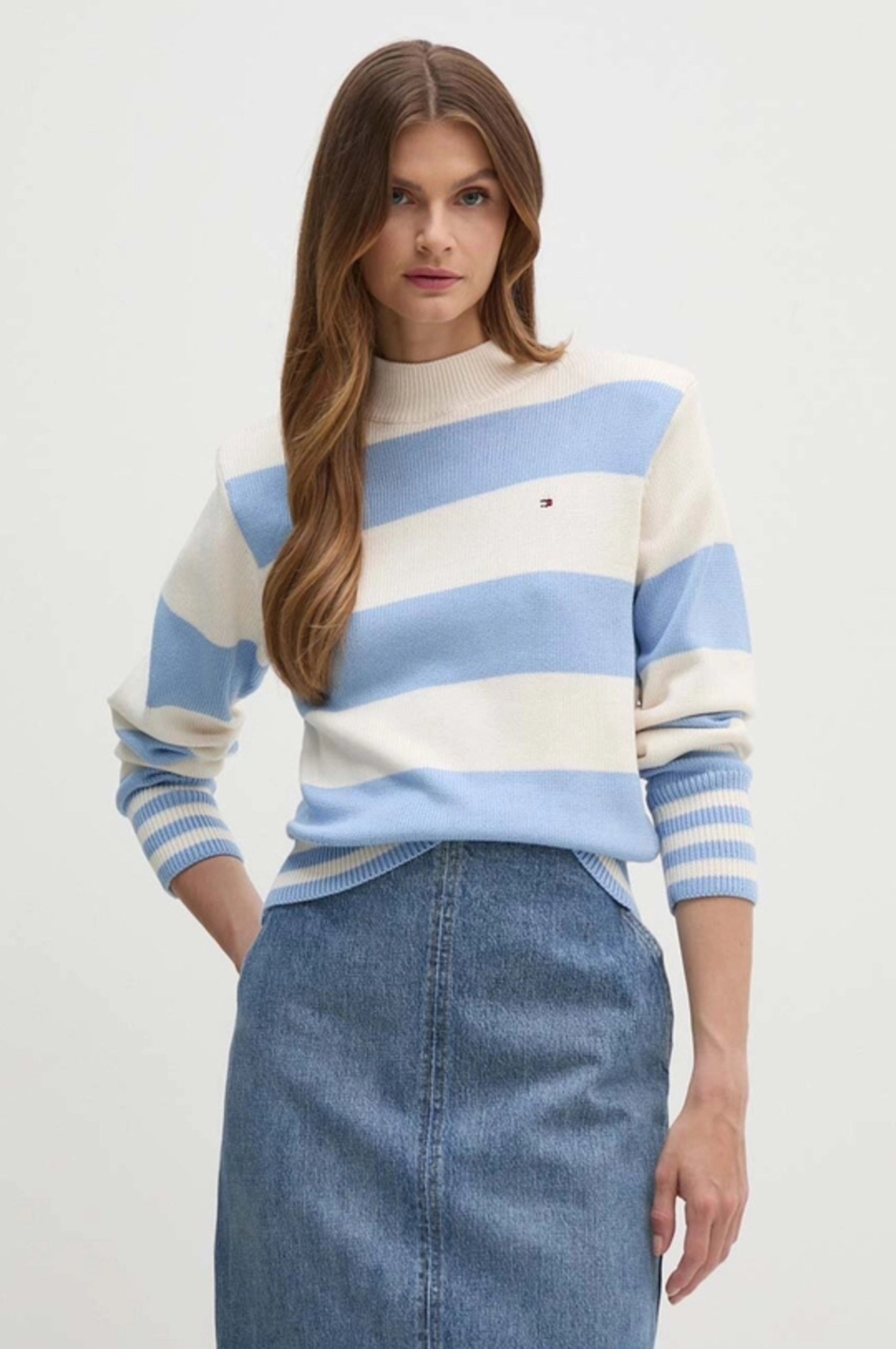 detail Tommy Hilfiger dámsky pruhovaný sveter