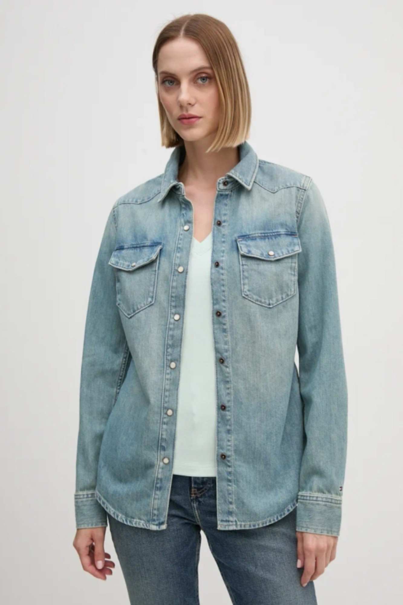detail Tommy Hilfiger dámska džínsová košeľa