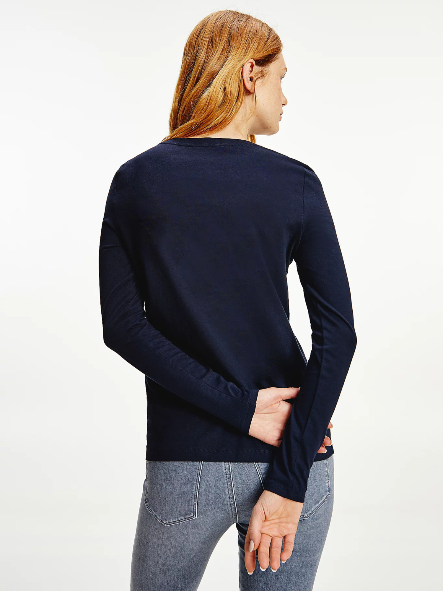 detail Tommy Hilfiger dámske tmavo modré tričko s dlhým rukávom