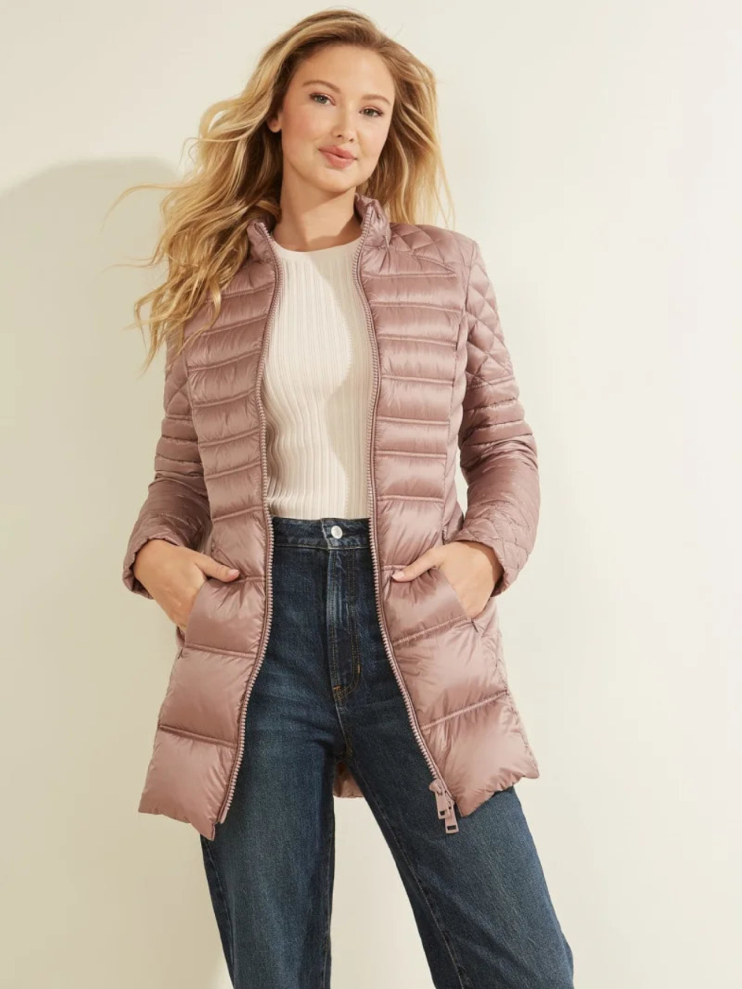 detail Guess dámska ľahká staroružová bunda