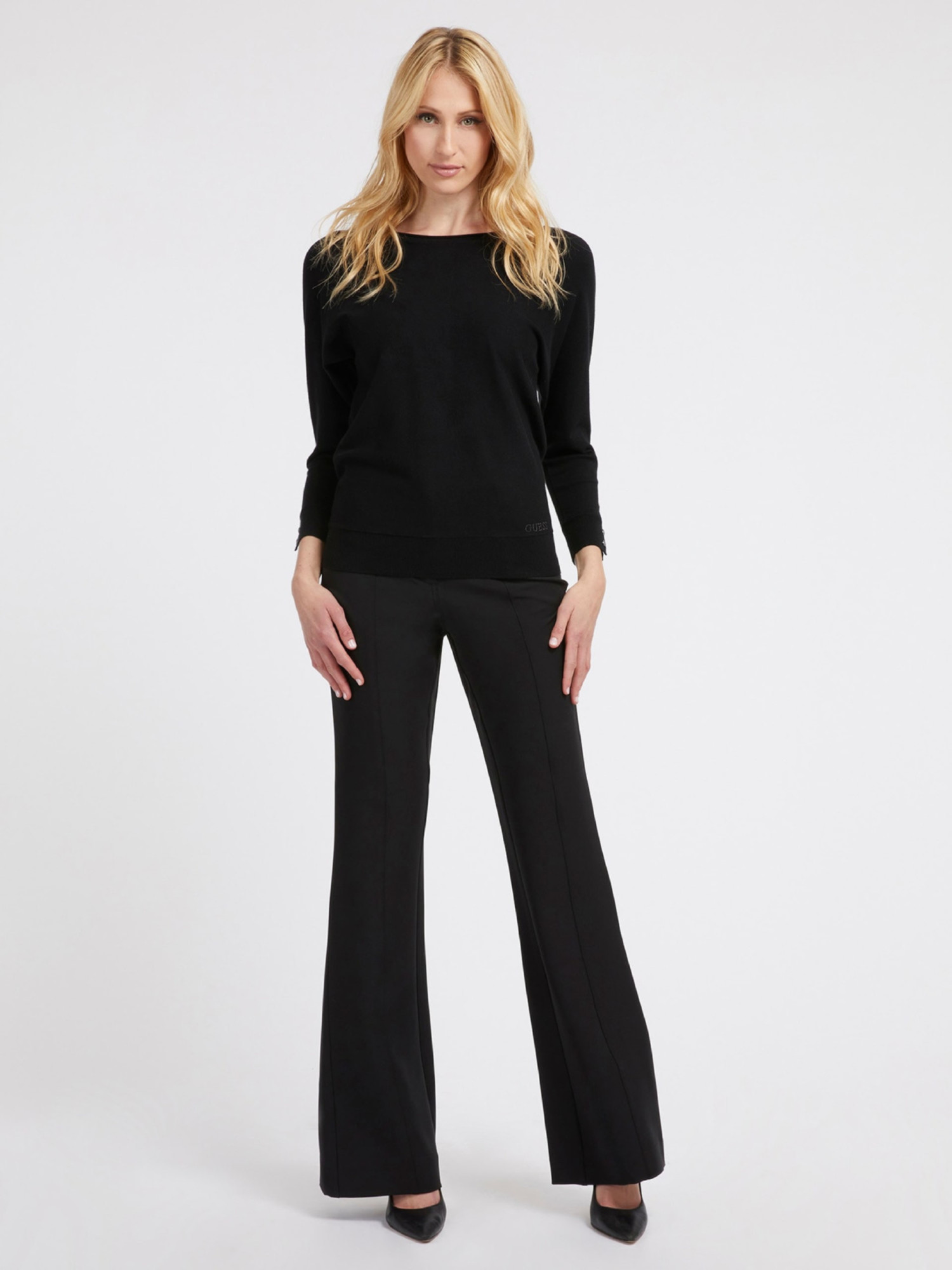 detail Guess dámsky čierny sveter