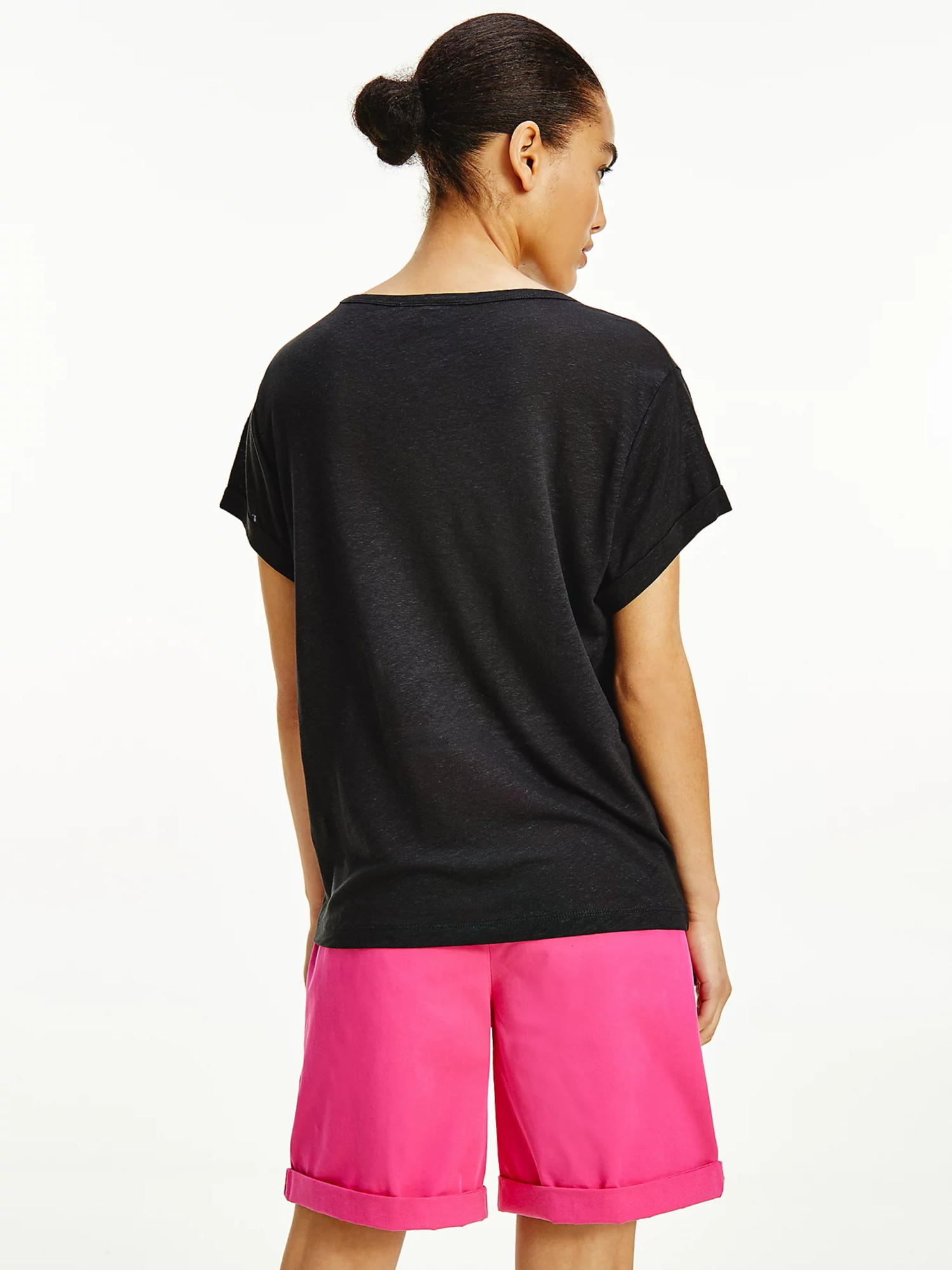 detail Tommy Hilfiger dámske čierne tričko