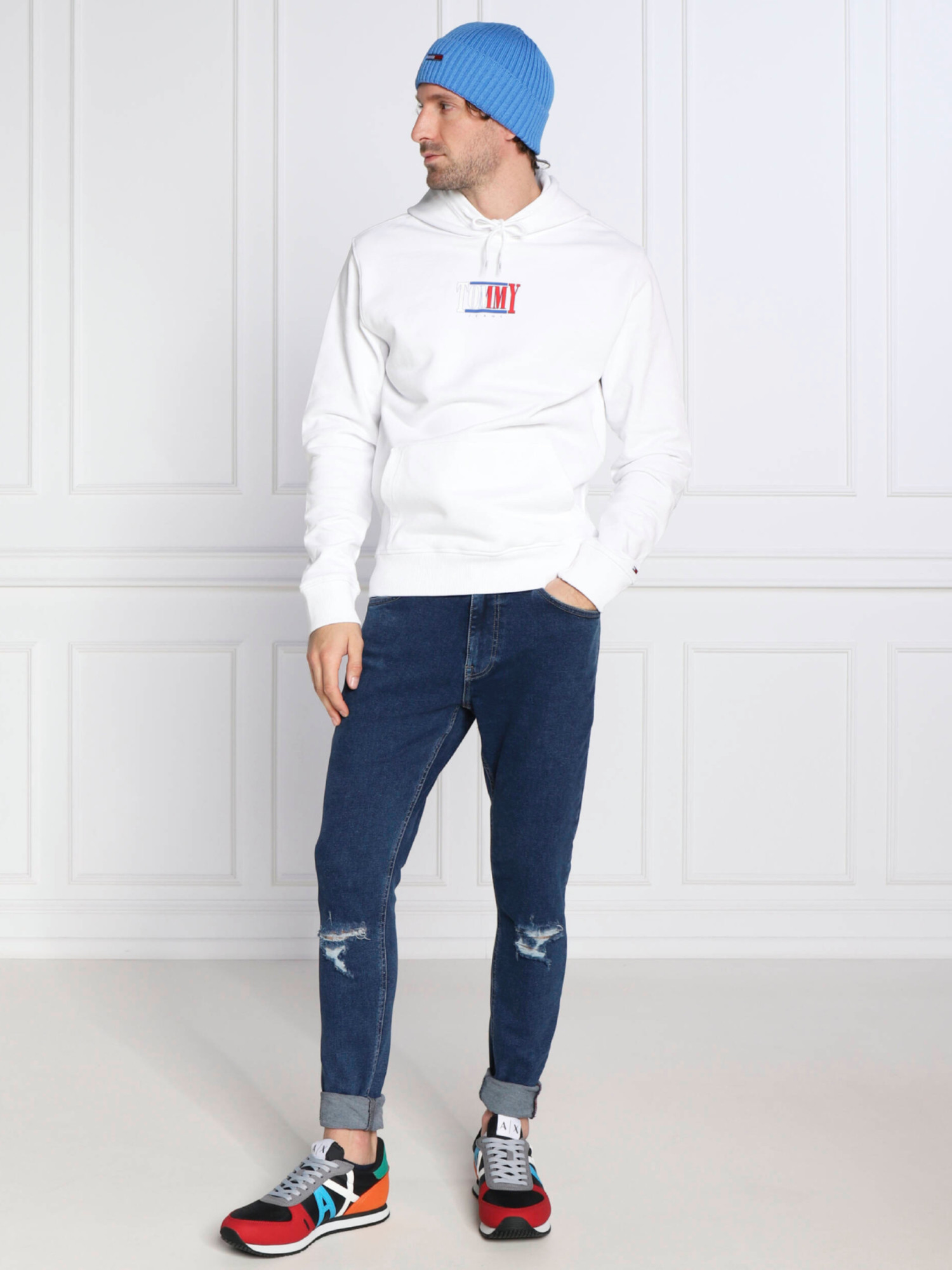 detail Tommy Jeans pánska biela mikina