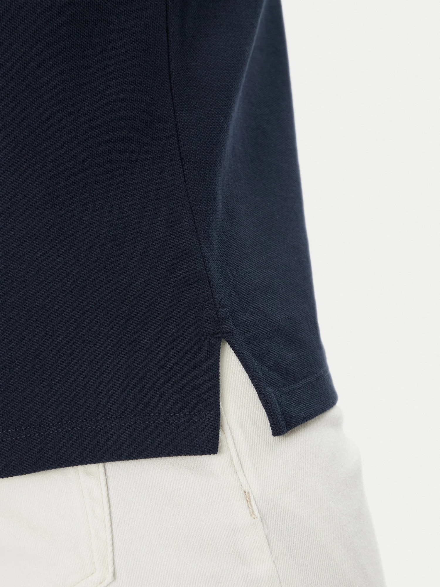 detail   Calvin Klein pánske tmavo modré polo tričko
