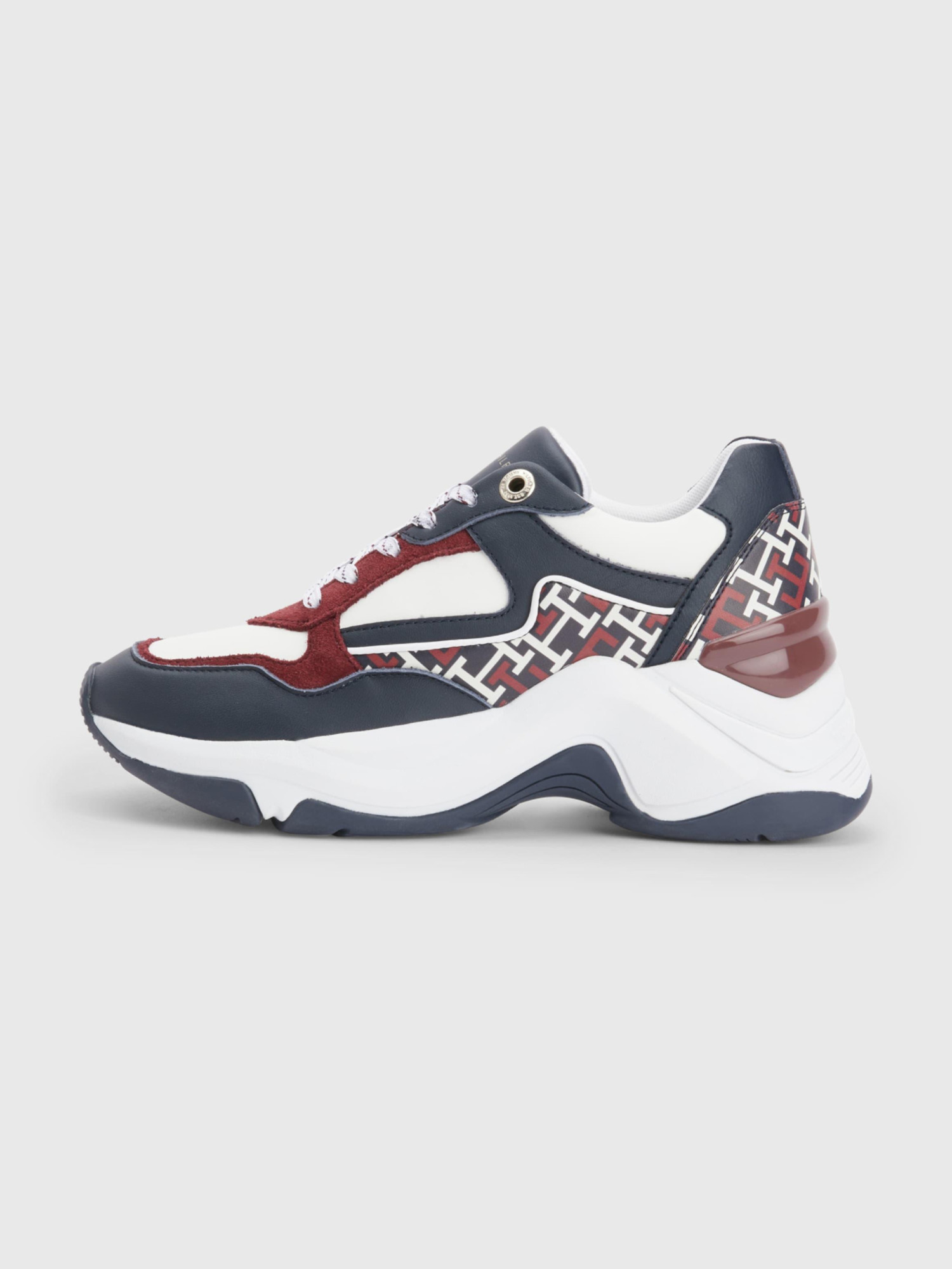detail Tommy Hilfiger dámske tenisky Chunky