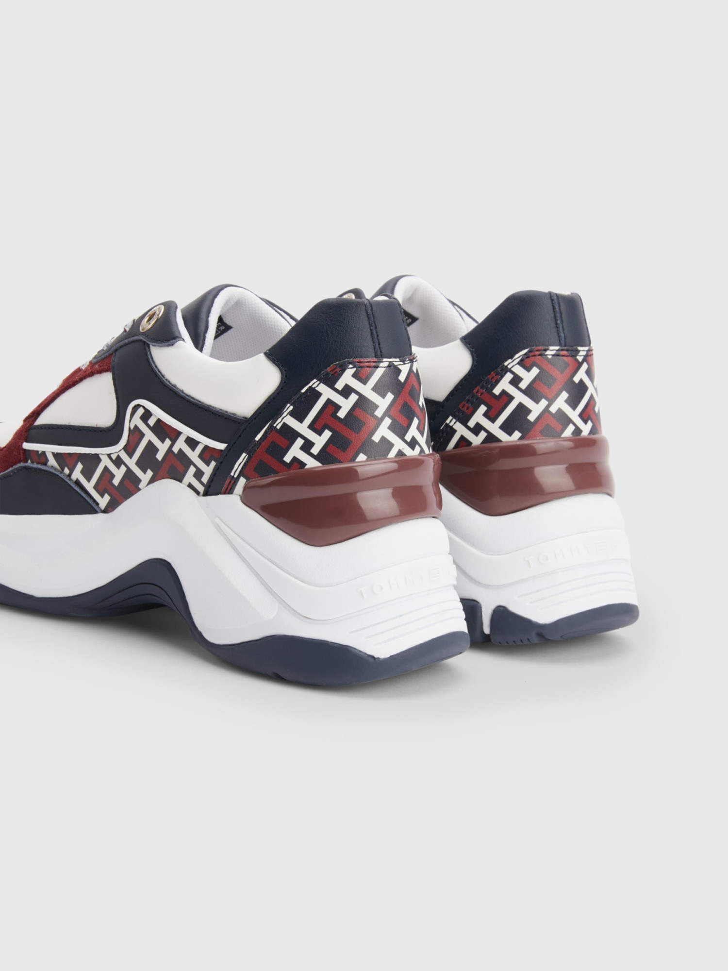 detail Tommy Hilfiger dámske tenisky Chunky