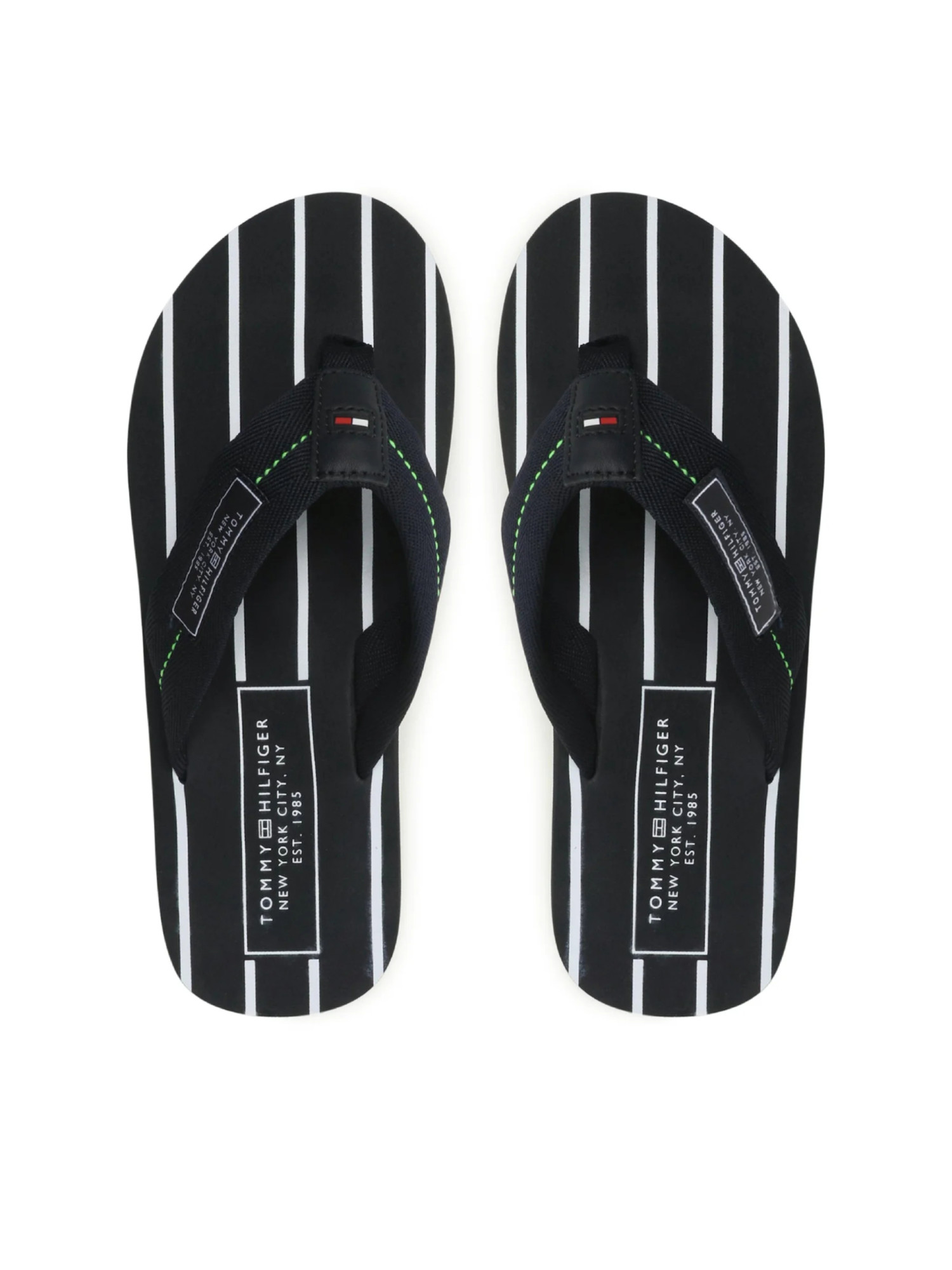 detail Tommy Hilfiger pánske tmavomodré žabky