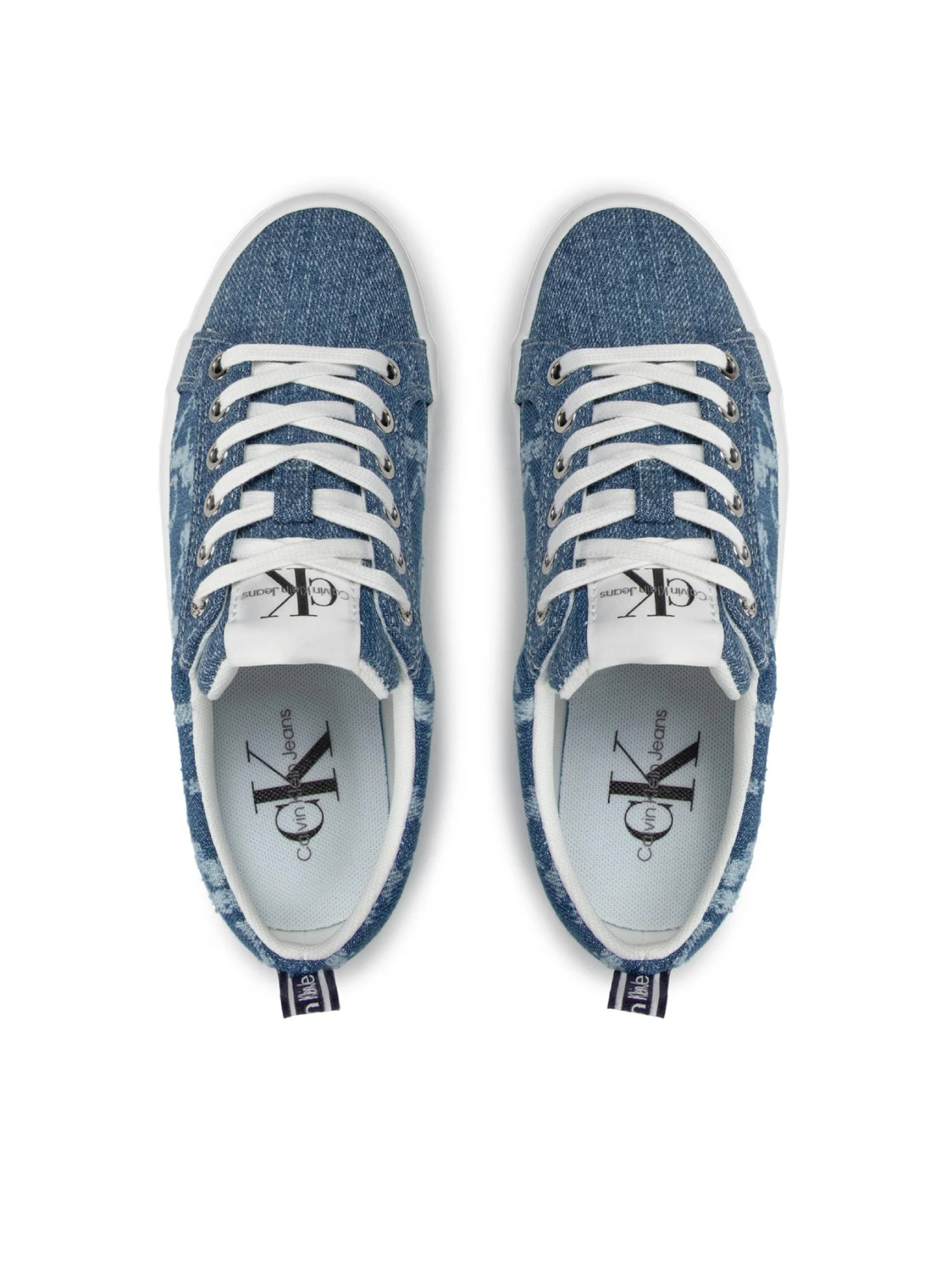 detail Calvin Klein dámske denimové tenisky