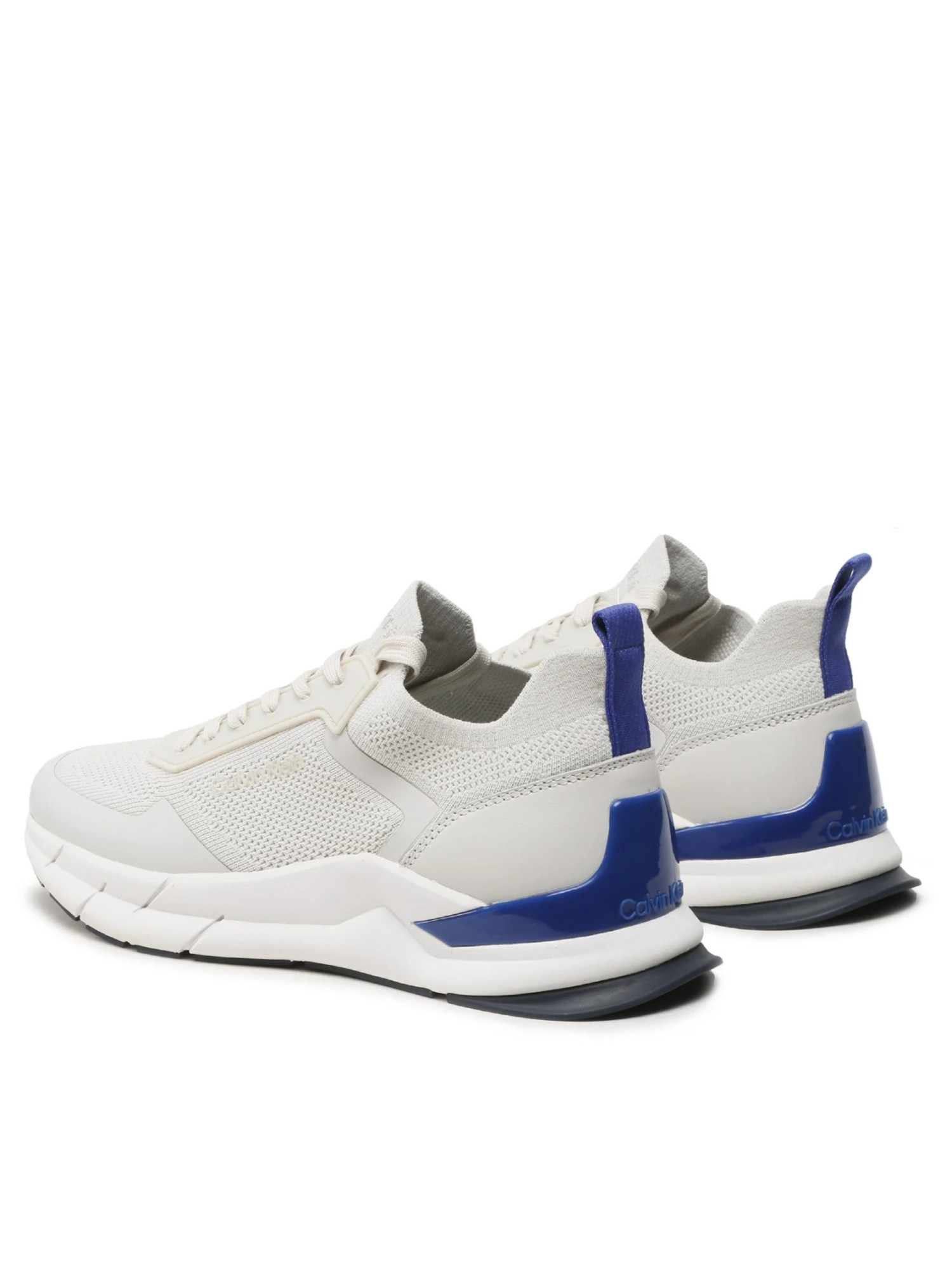 detail Calvin Klein pánske šedé tenisky
