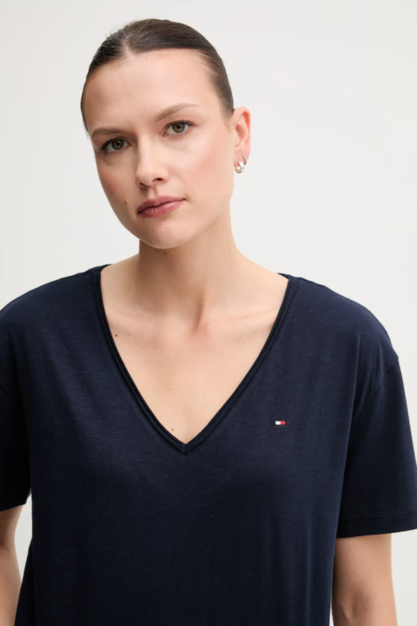 detail Tommy Hilfiger dámske basic tričko