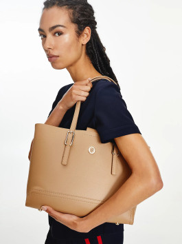 nahlad Tommy Hilfiger dámska hnedá kabelka