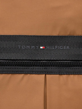 nahlad Tommy Hilfiger pánsky hnedý batoh