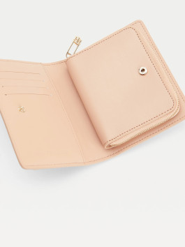 nahlad Tommy Hilfiger dámska béžová peňaženka