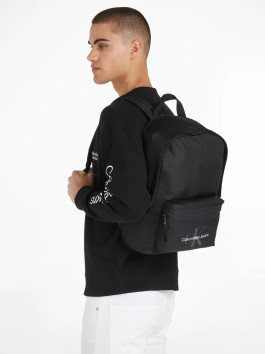 nahlad Calvin Klein pánsky čierny batoh