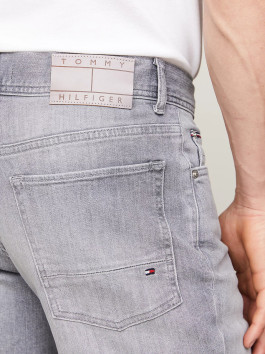 nahlad Tommy Hilfiger pánske šedé šortky