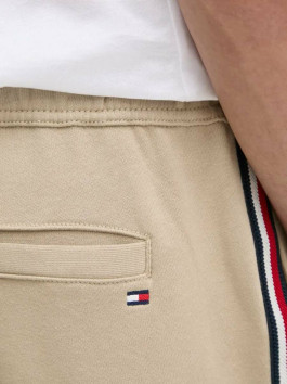 nahlad Tommy Hilfiger pánske béžové kraťasy