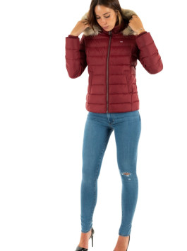 nahlad Tommy Jeans dámska vínová zimná bunda
