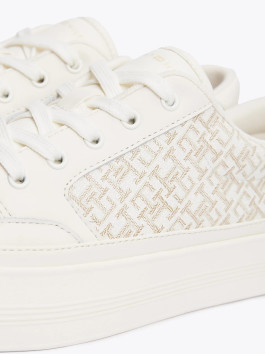 nahlad Tommy Hilfiger dámske krémové tenisky Monogram