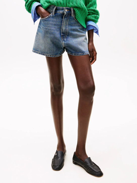 Tommy Hilfiger dámske modré šortky