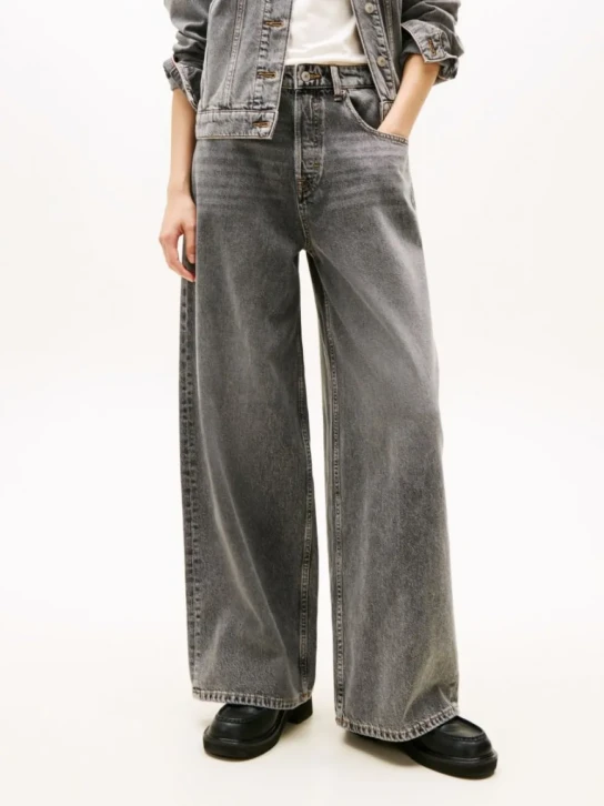 Tommy Jeans dámske šedé džínsy