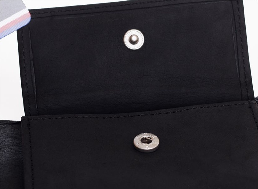 detail Tommy Hilfiger pánska peňaženka Johnson