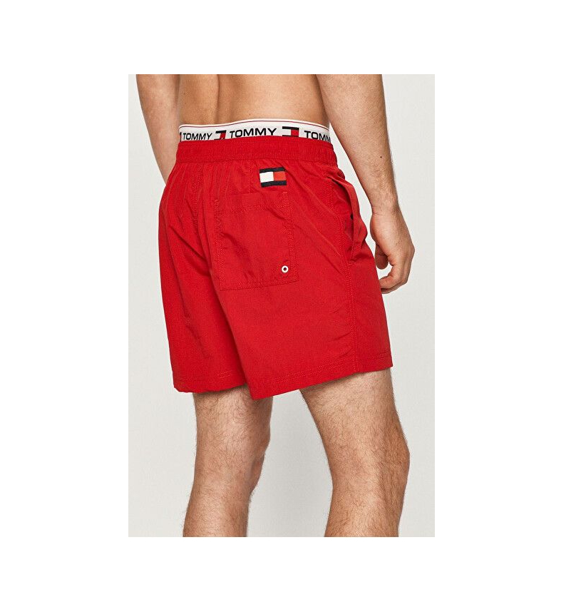 detail Tommy Jeans pánske červené plavky MEDIUM Drawstring
