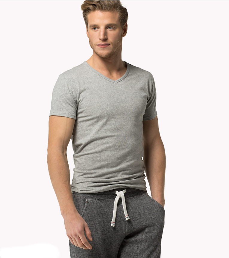detail Tommy Hilfiger sada pánskych tričiek